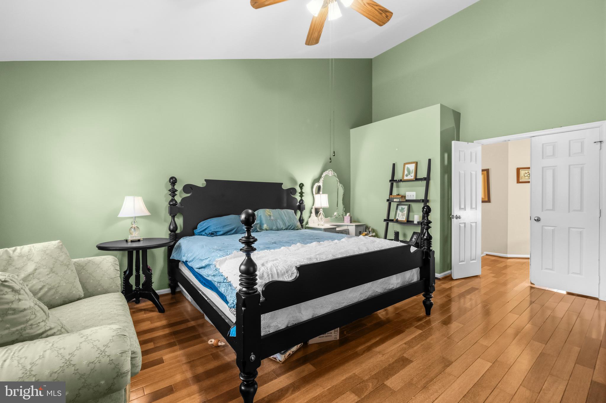 NORTHLAKE - Residential
