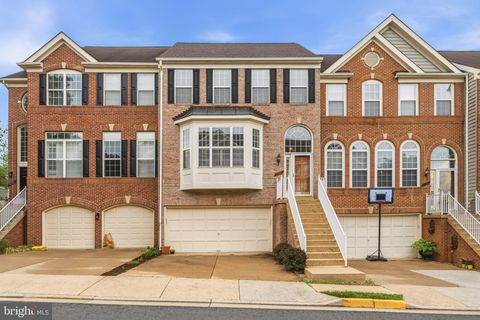 Photo of 18304 Mill Ridge Terrace, LEESBURG, VA 20176 (MLS # VALO2125164)