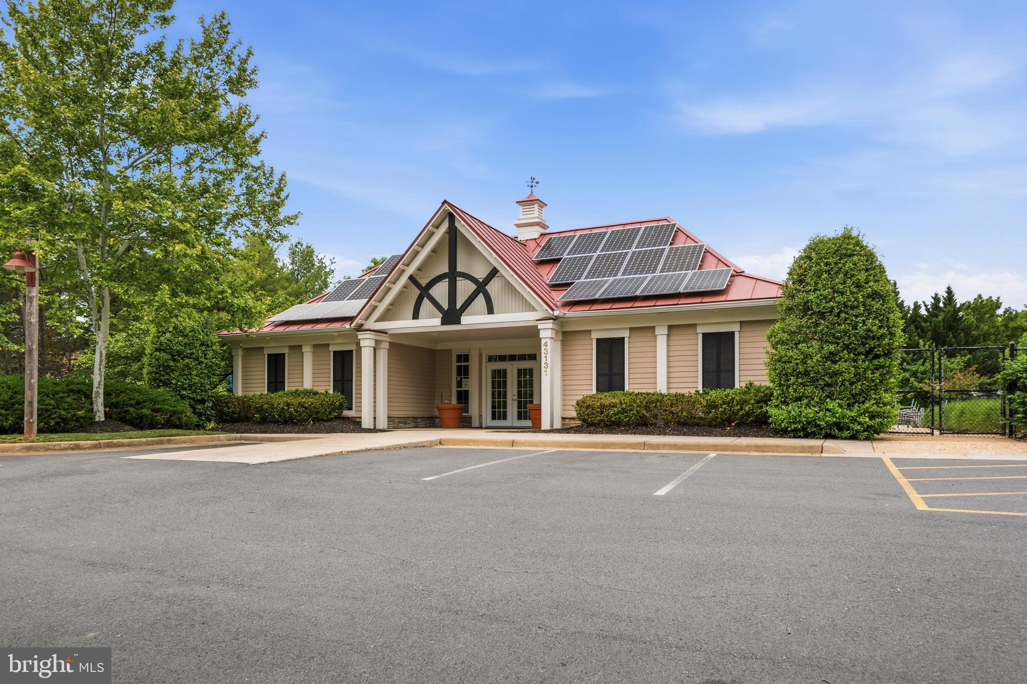NORTHLAKE - Residential