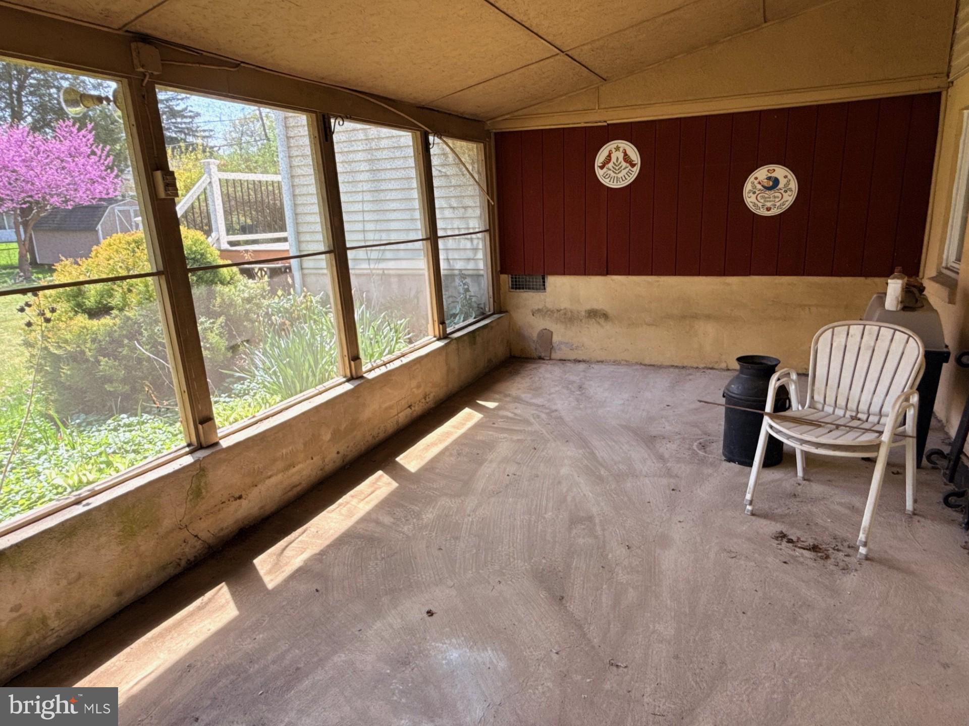 WILLOW MANOR - Residential