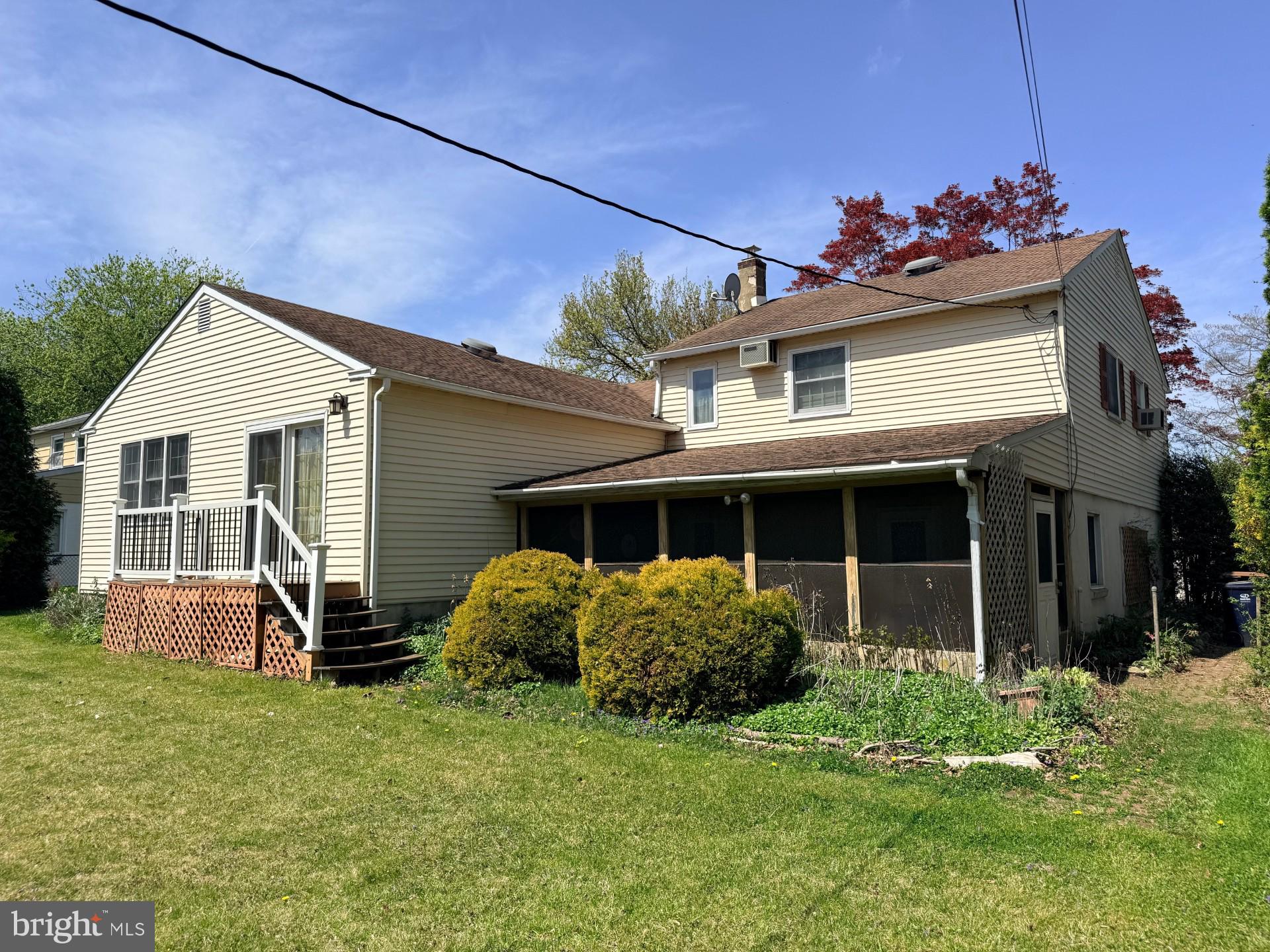 WILLOW MANOR - Residential