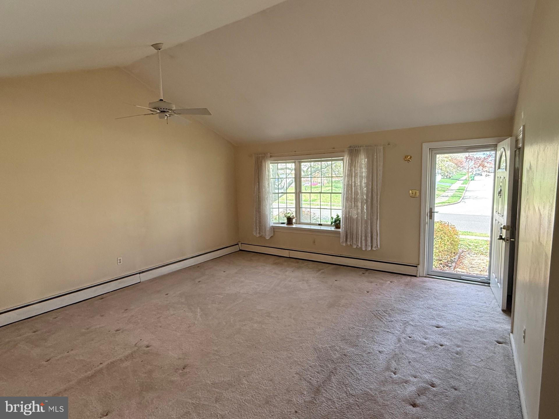 WILLOW MANOR - Residential