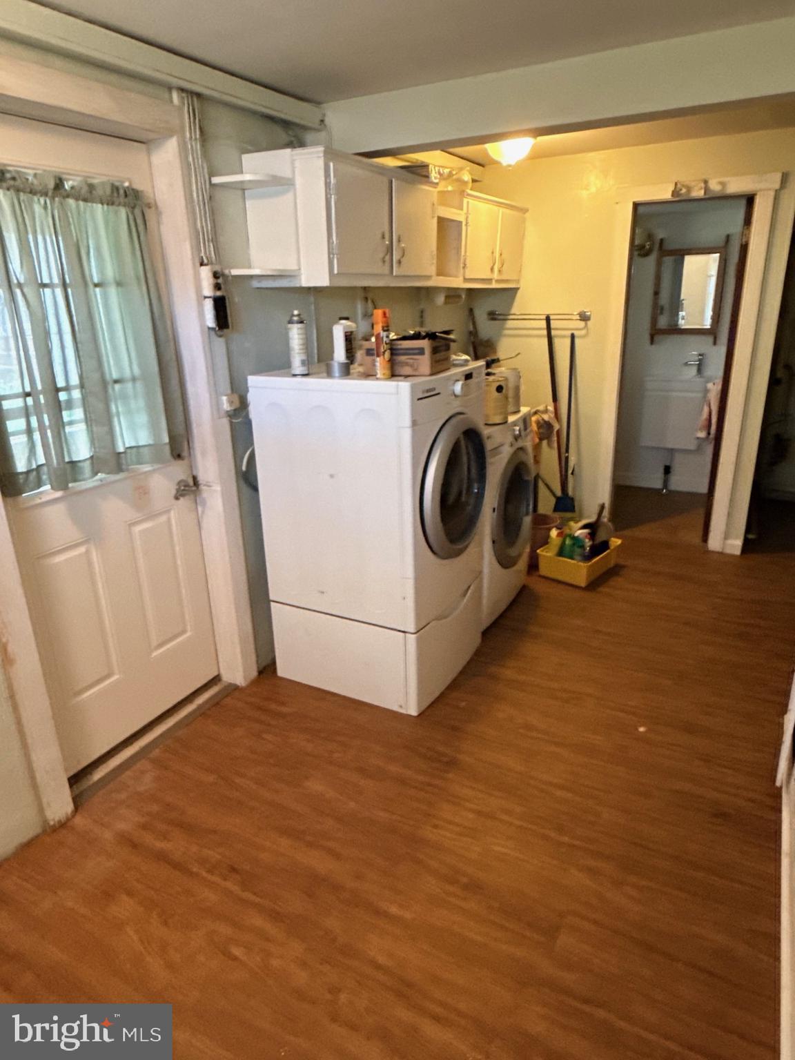 WILLOW MANOR - Residential