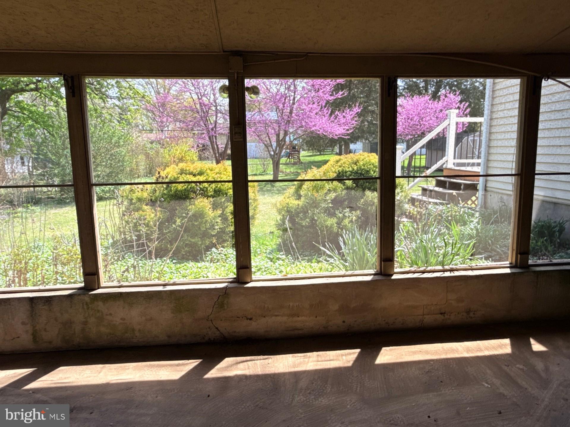 WILLOW MANOR - Residential