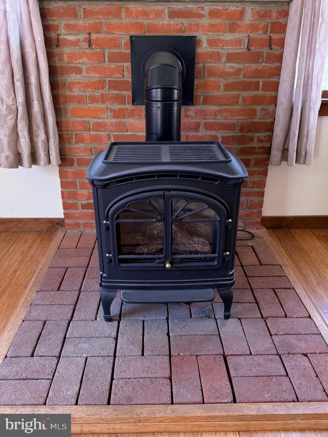 WILLOW MANOR - Residential