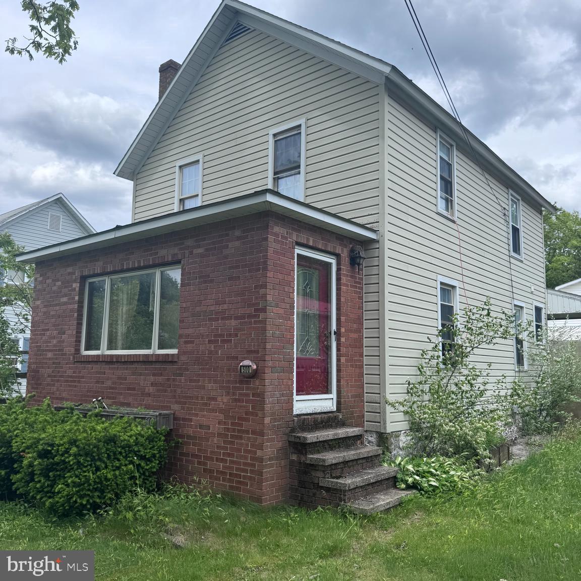 Bring your vision and tools to this 3-bedroom, 1-bath home that’s ready for your personal touch. Whether you're an investor or DIY enthusiast, this property offers a fantastic opportunity to build equity. Outside, you'll love the oversized detached garage perfect for parking, a workshop, or even a future rec space. Plus, the floored upper level provides ample room for storage.
Being sold strictly "as is" no repairs or concessions will be made. Don’t miss the chance to transform this diamond in the rough into something special!
