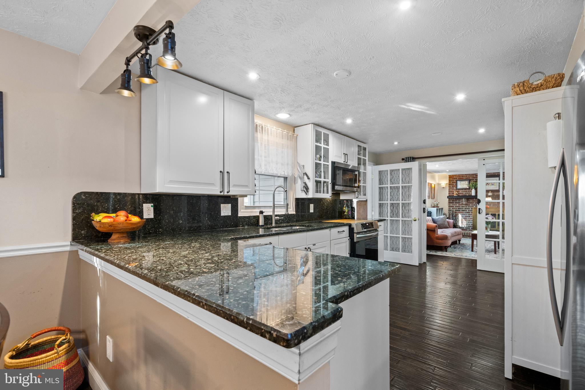 FAIRMONT - Residential