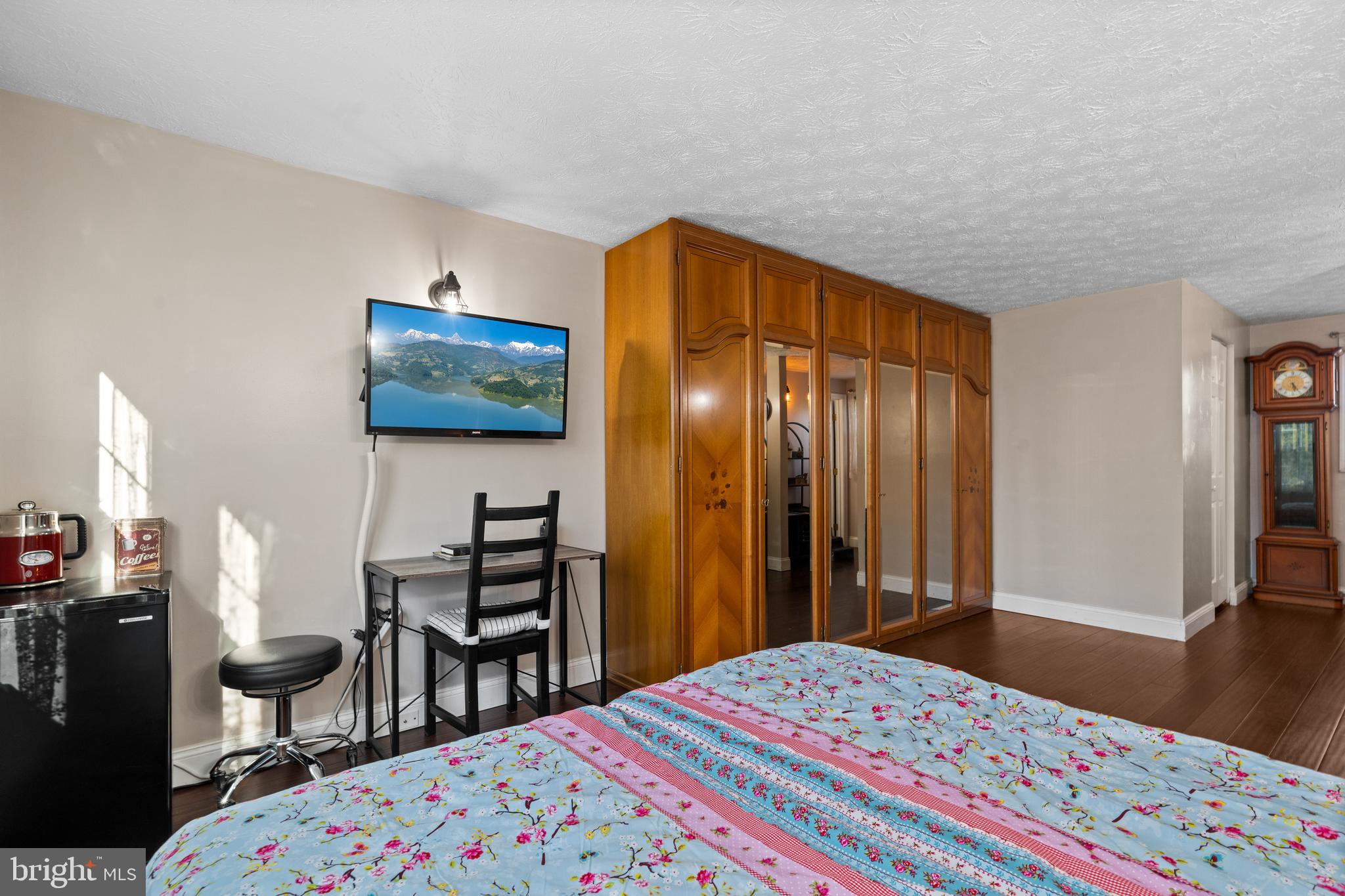 FAIRMONT - Residential