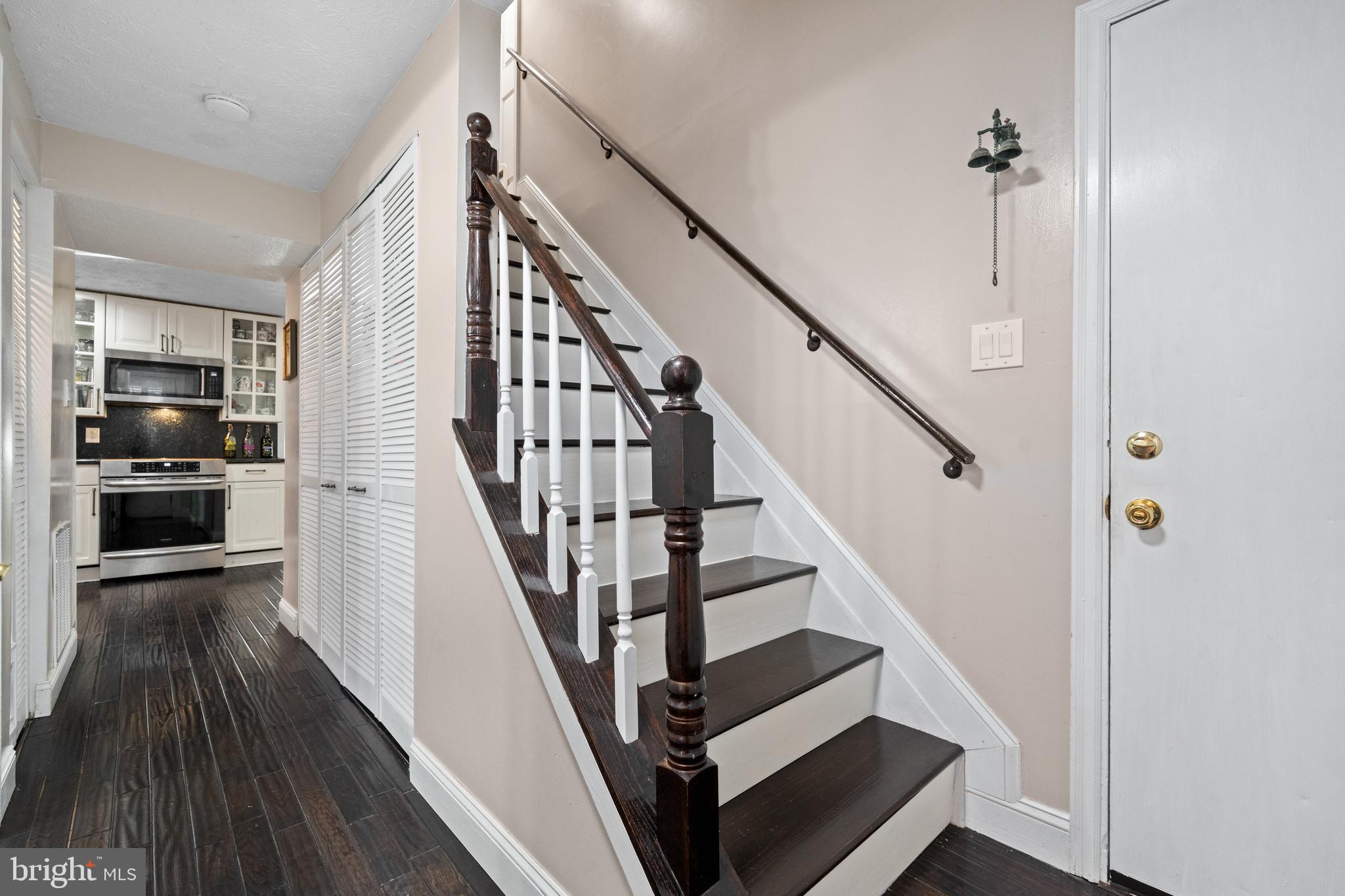 FAIRMONT - Residential