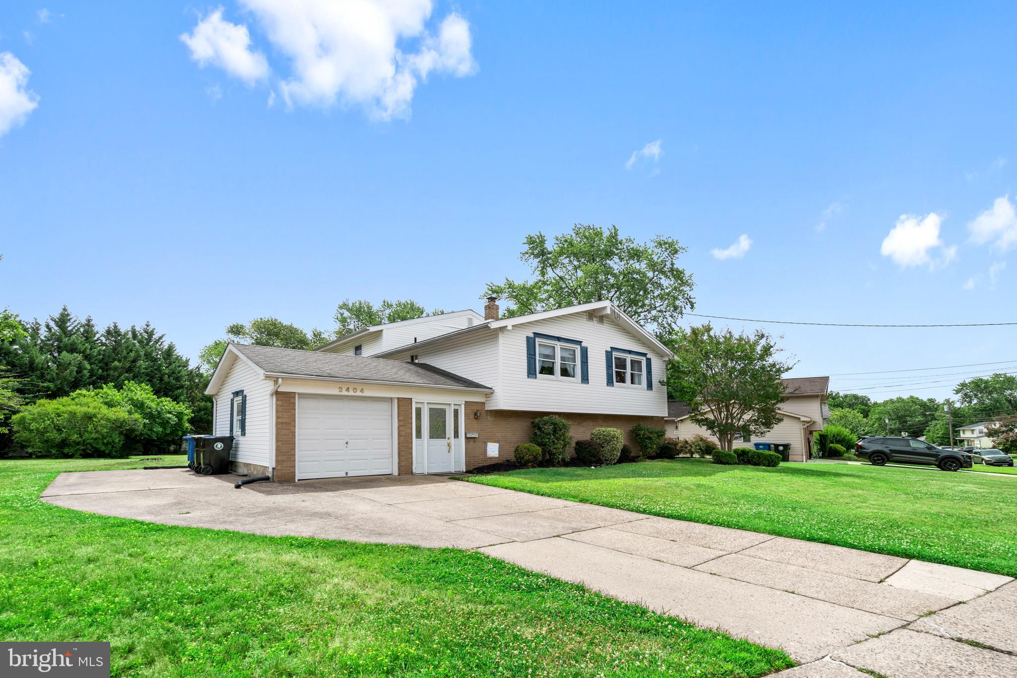 2404 ARDEN ROAD