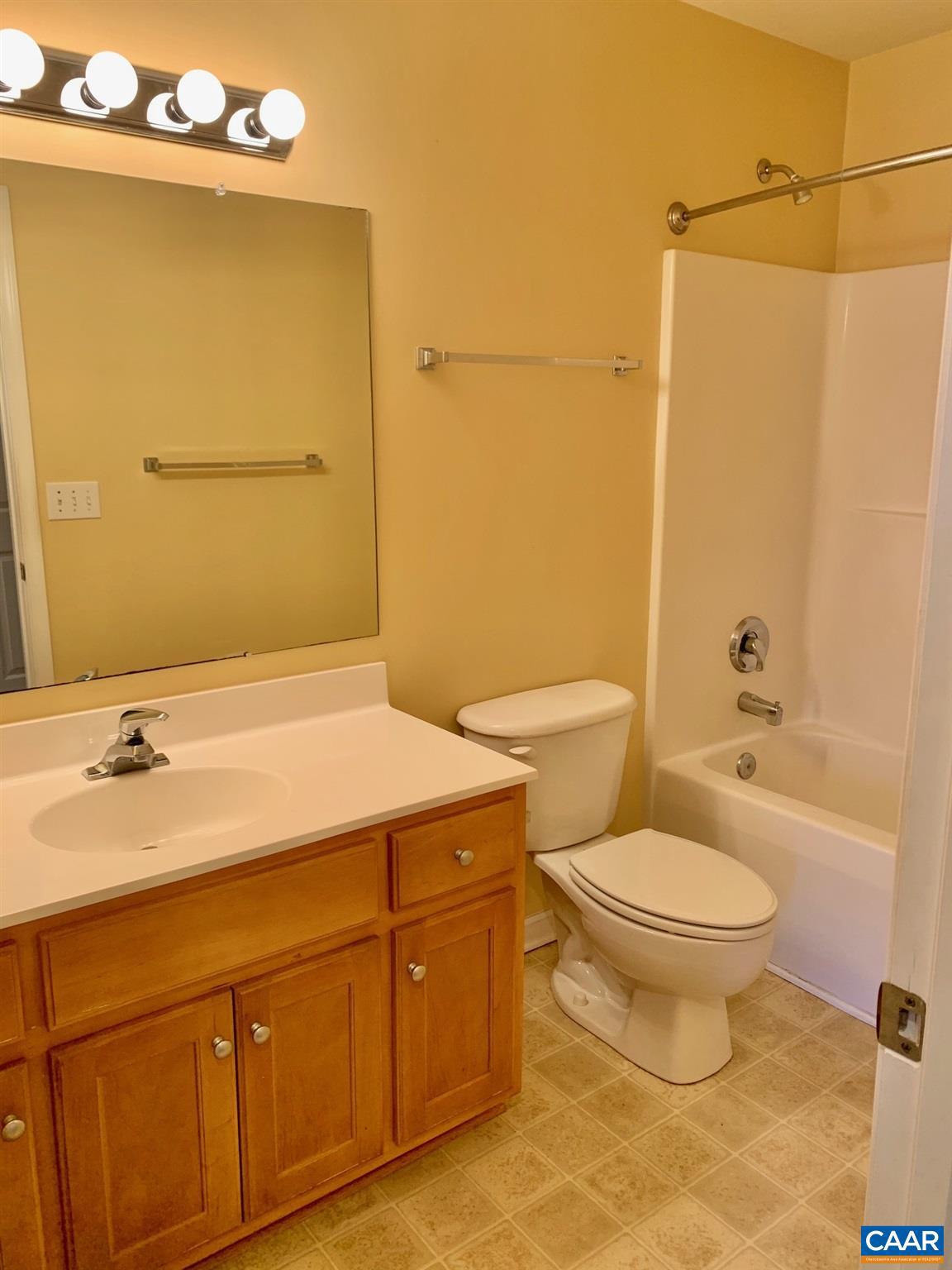 HOLLYMEAD - Residential Lease