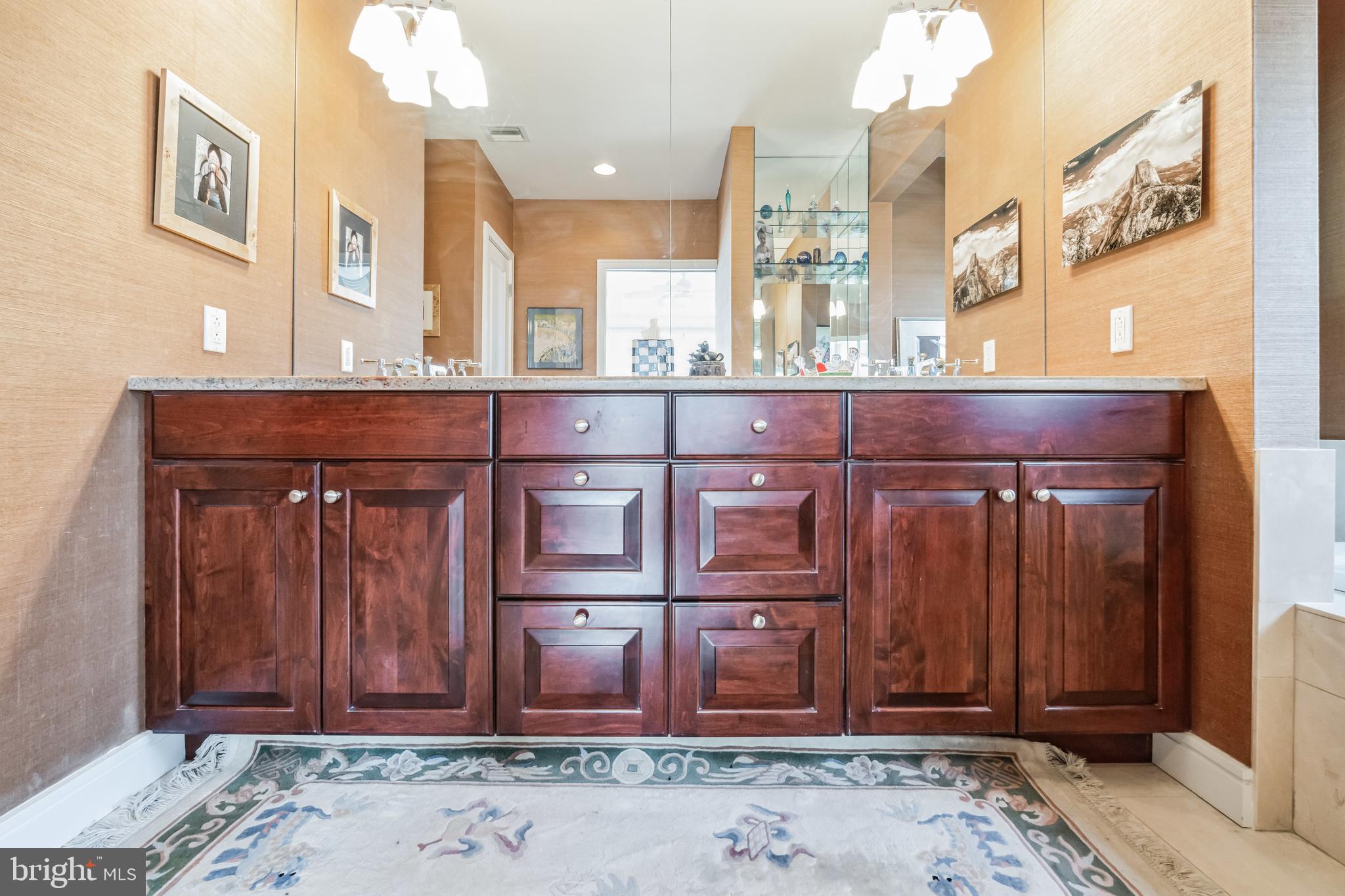 OLD CITY - Residential