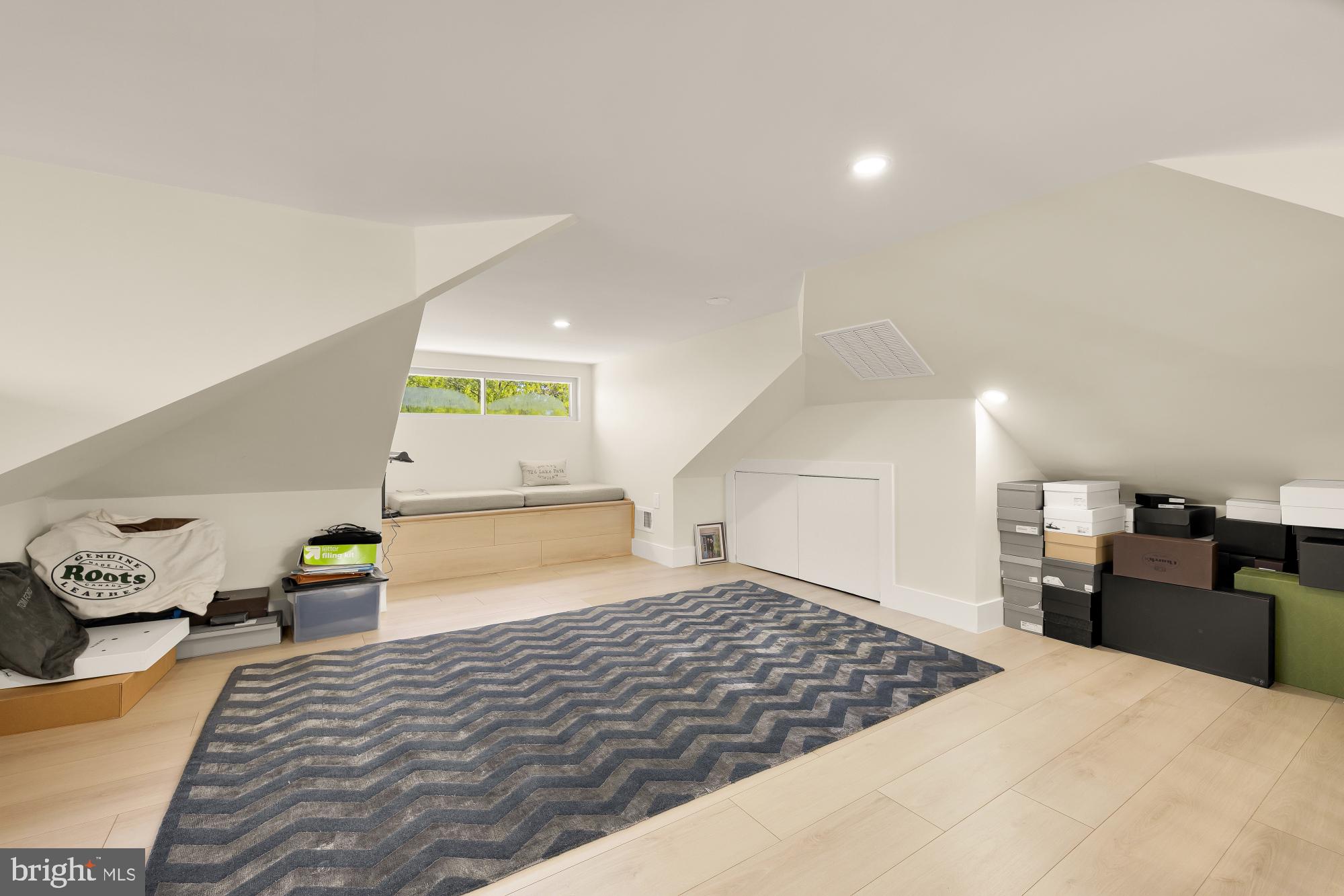 BROOKLAND - Residential