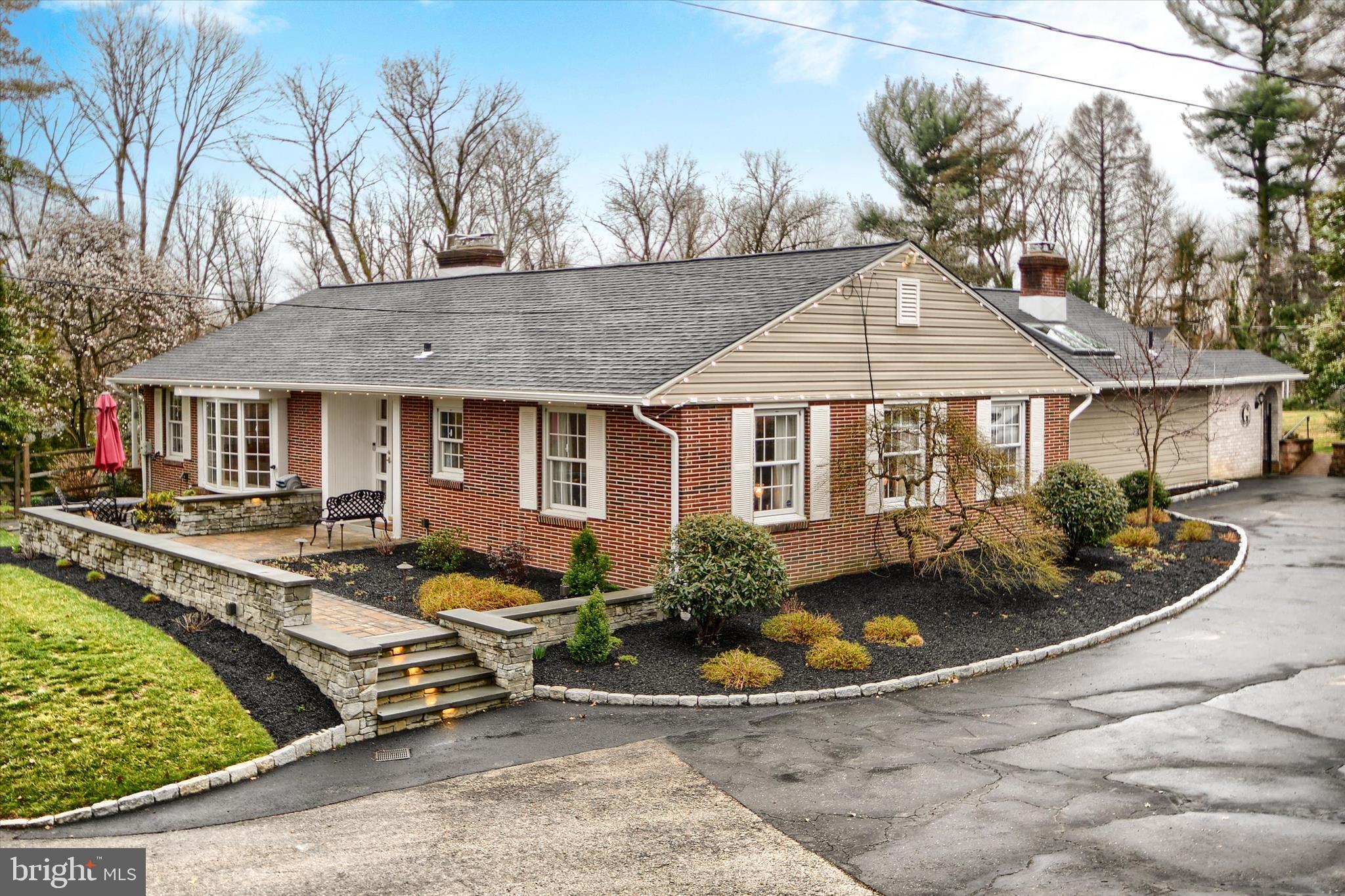 YORKTOWN CROSSING - Residential