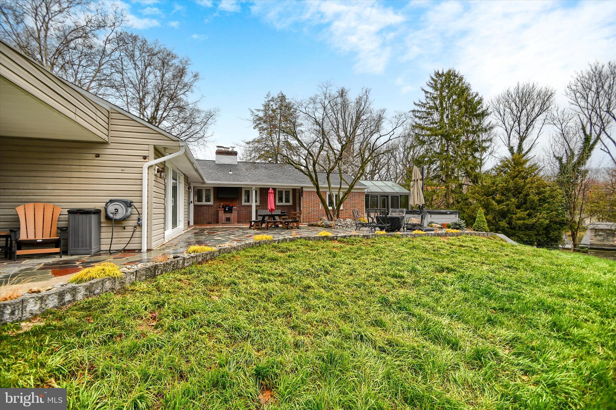 YORKTOWN CROSSING - Residential