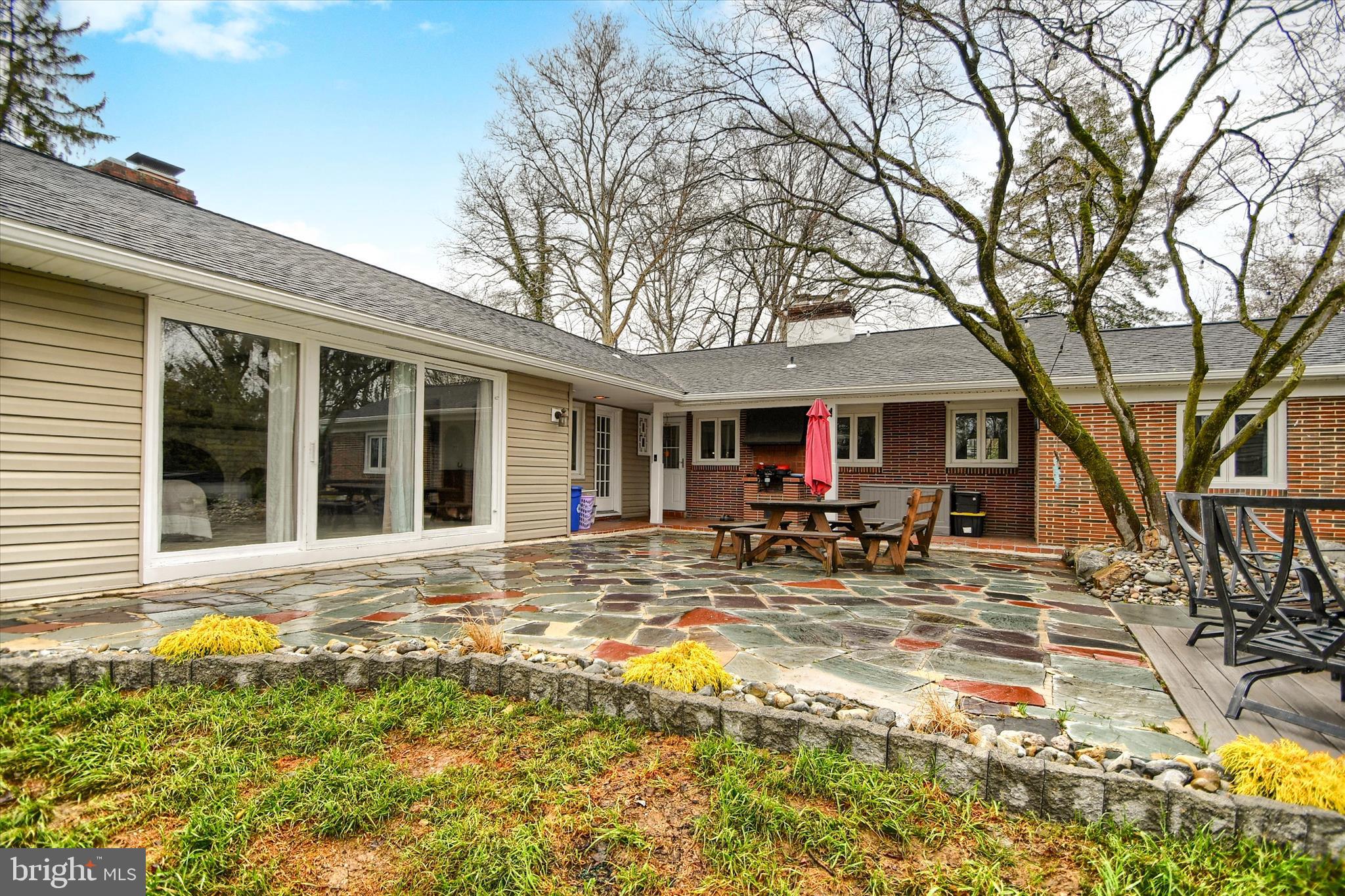 YORKTOWN CROSSING - Residential