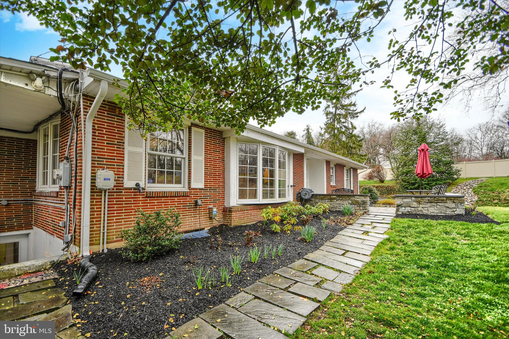 YORKTOWN CROSSING - Residential