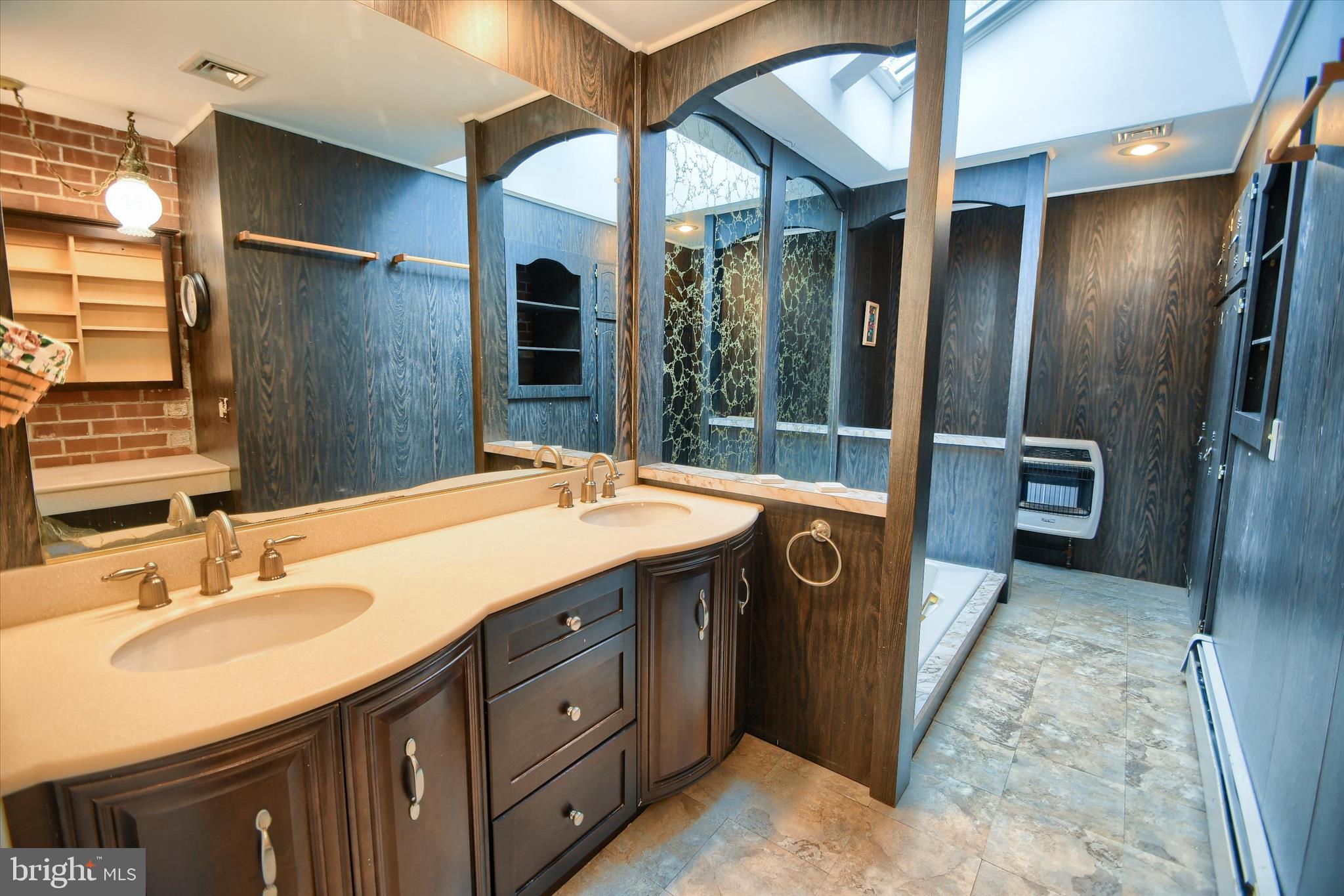 YORKTOWN CROSSING - Residential