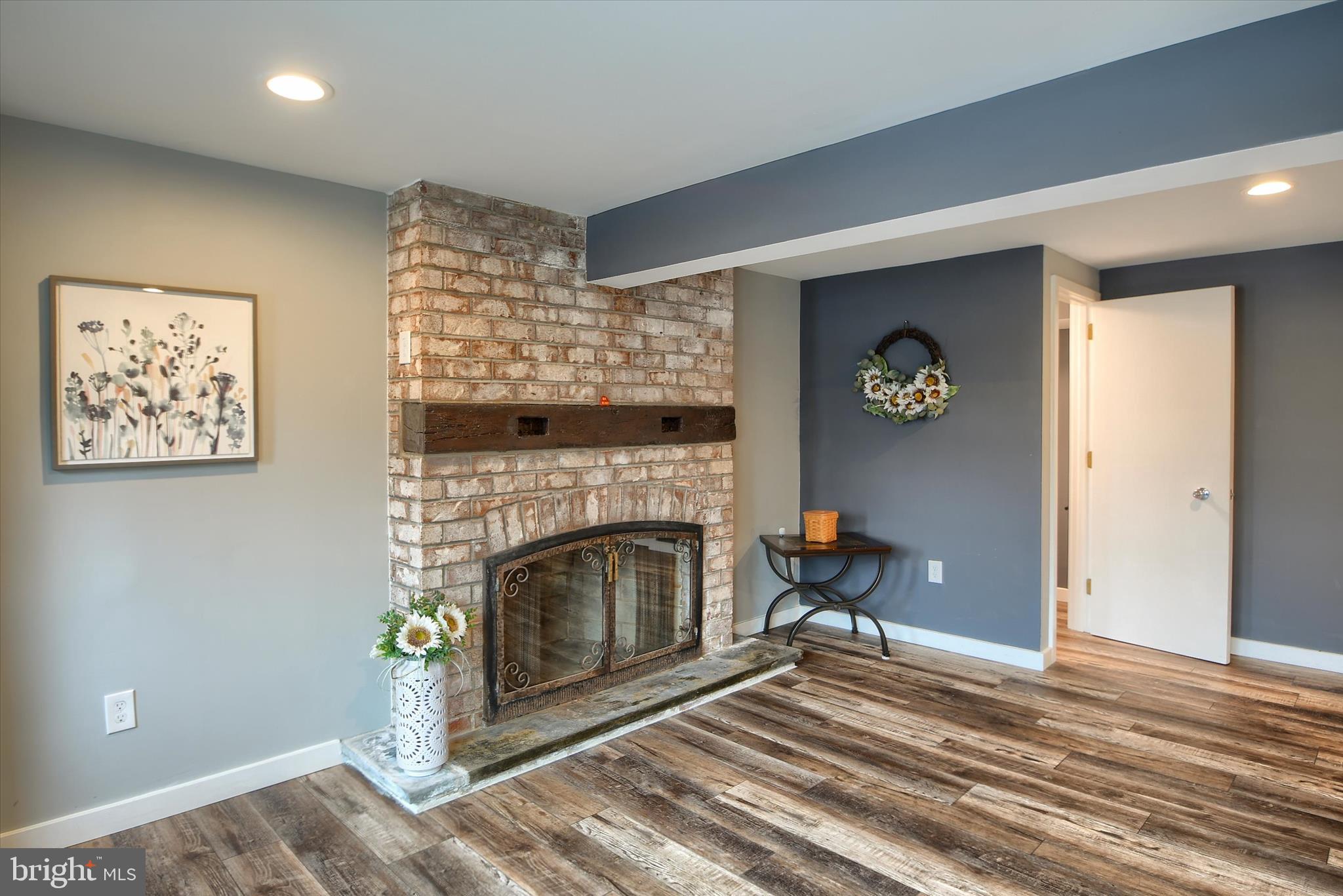 YORKTOWN CROSSING - Residential