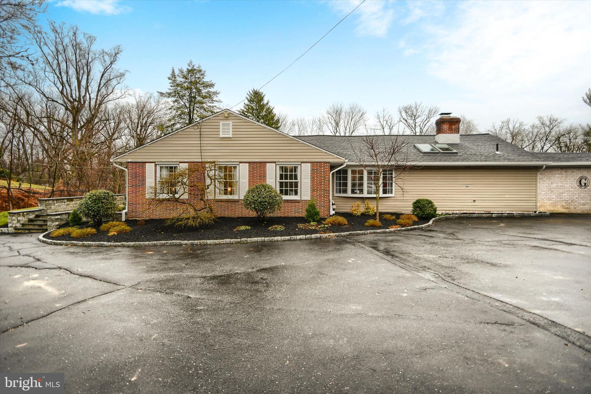 YORKTOWN CROSSING - Residential