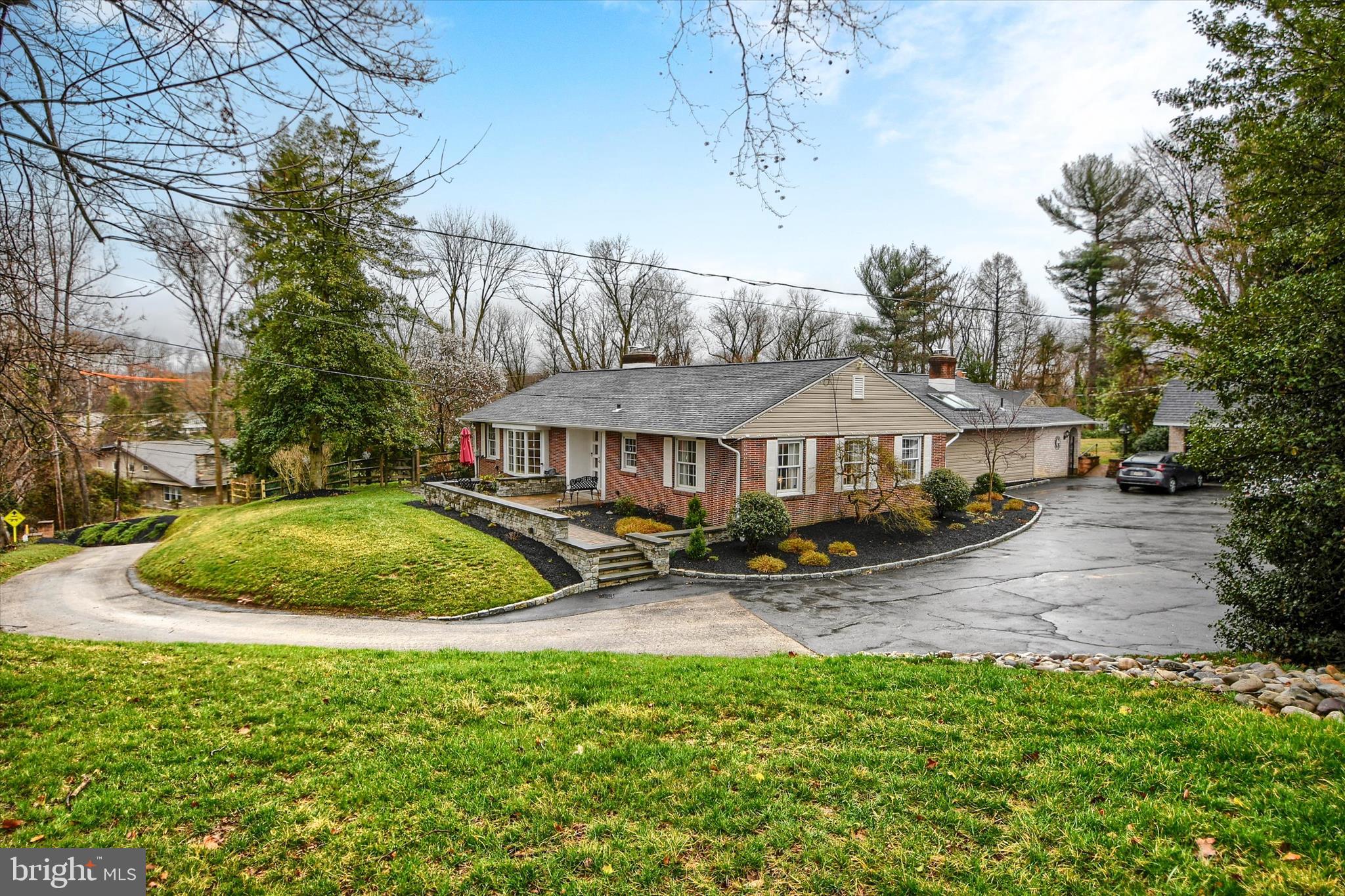 YORKTOWN CROSSING - Residential