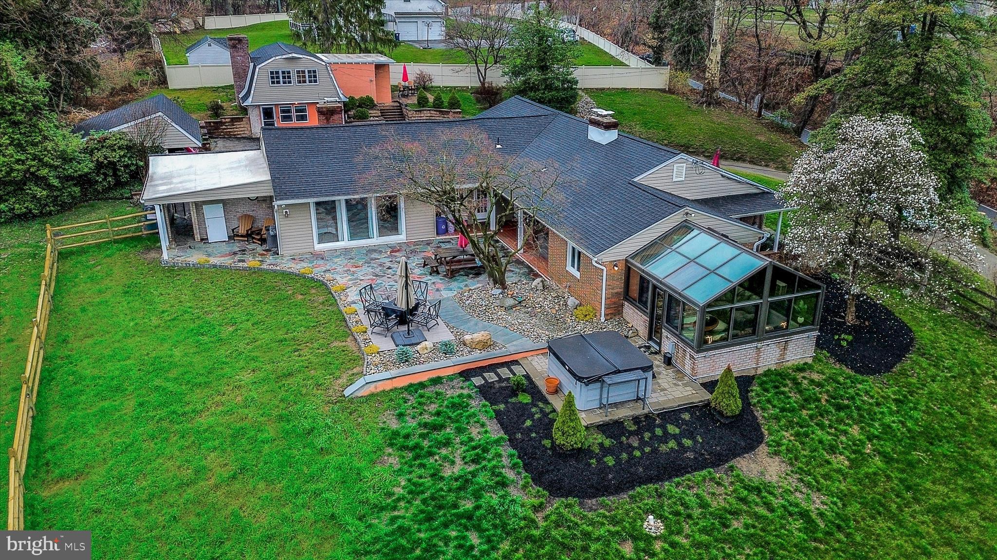 YORKTOWN CROSSING - Residential