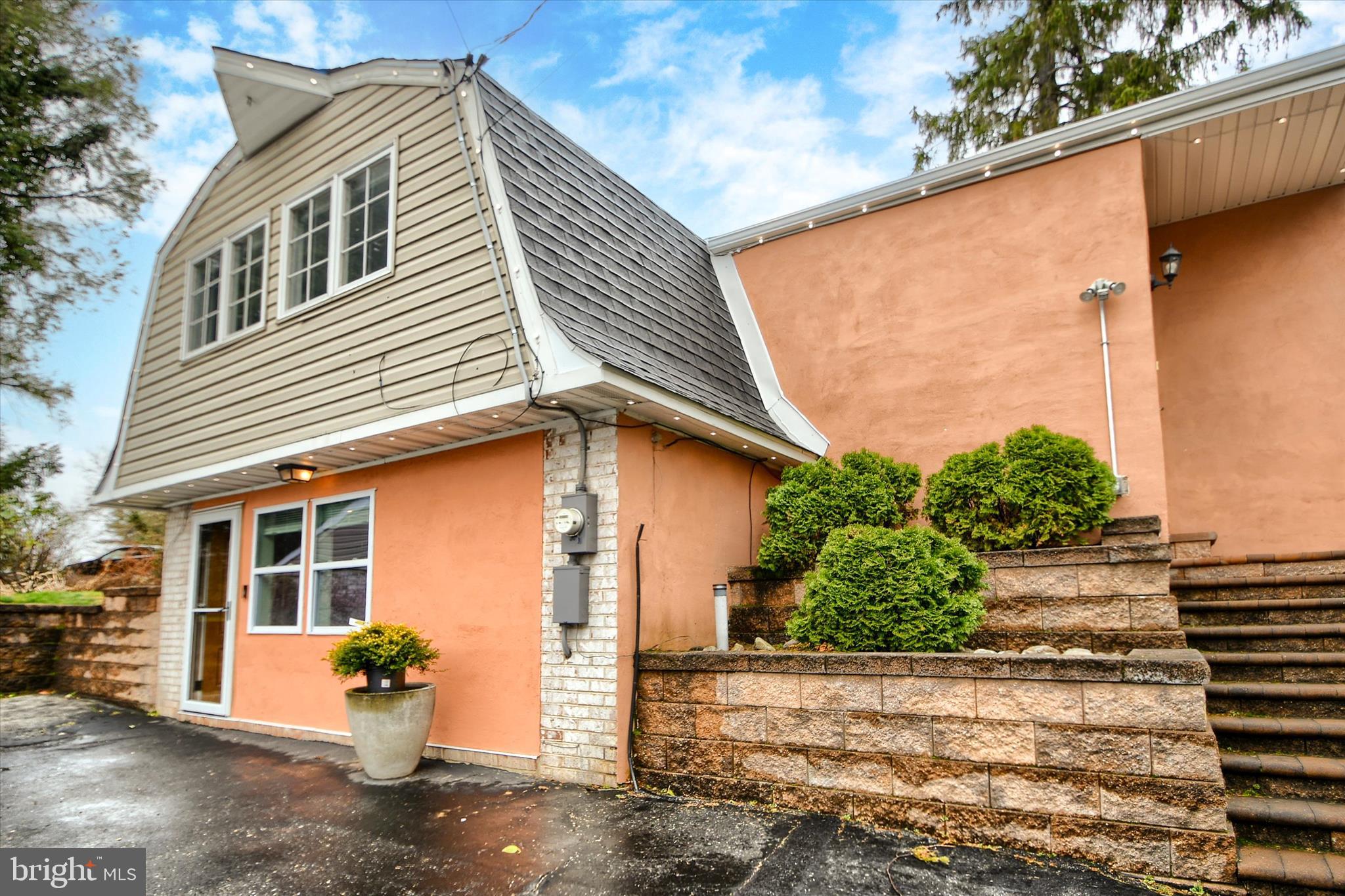 YORKTOWN CROSSING - Residential