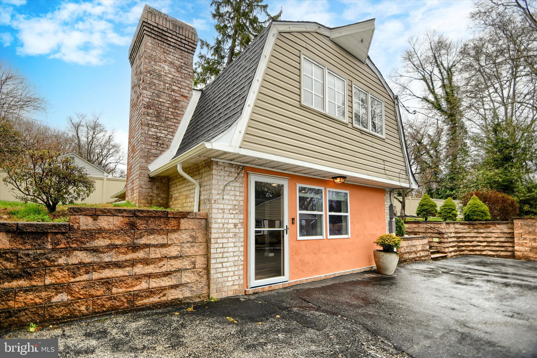 YORKTOWN CROSSING - Residential