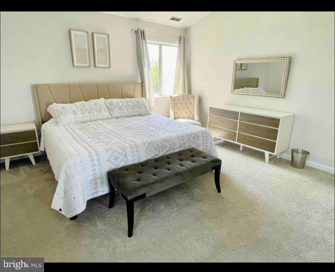 OLD FARM STATION - Residential Lease