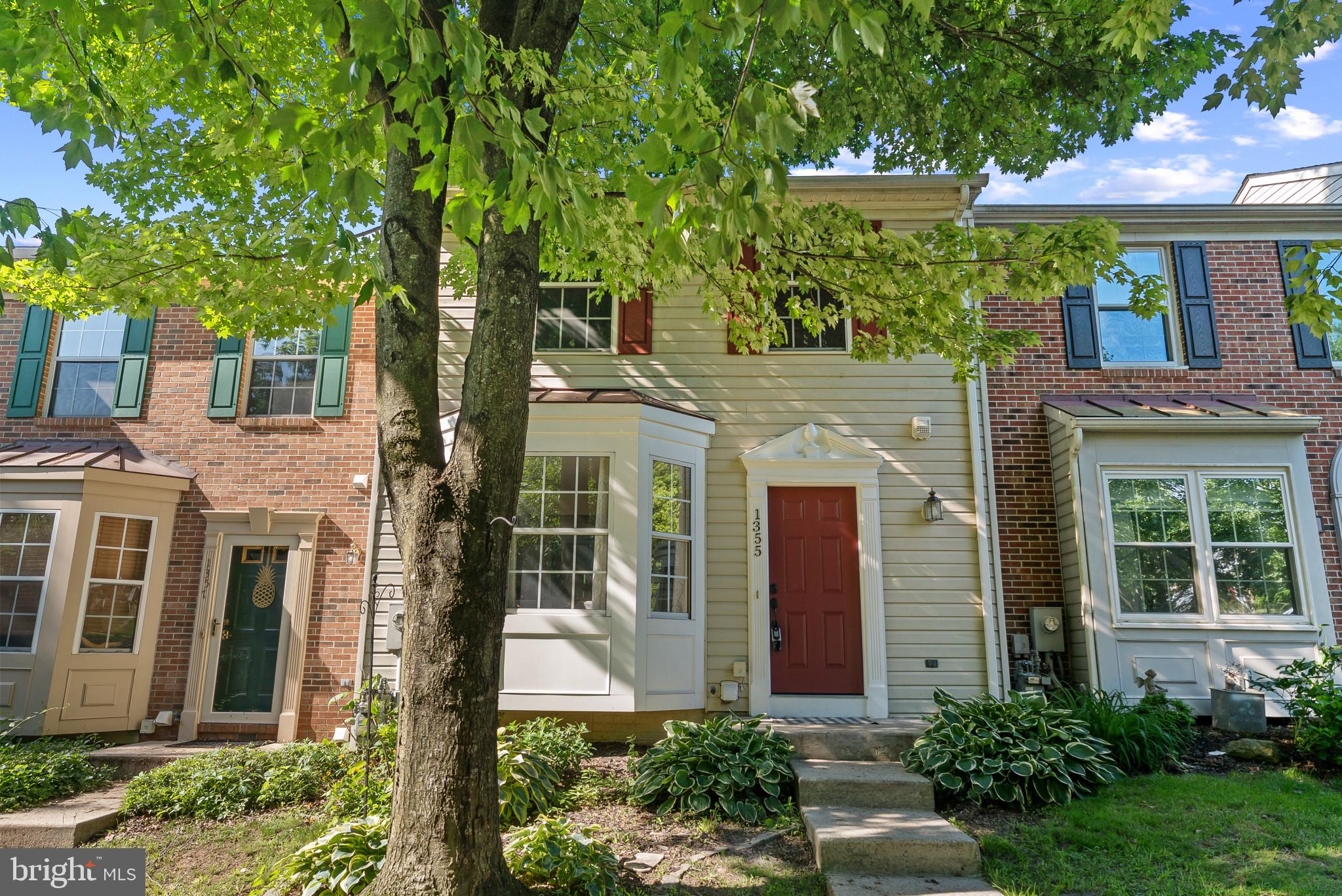 HUNTERS CROSSING - Residential