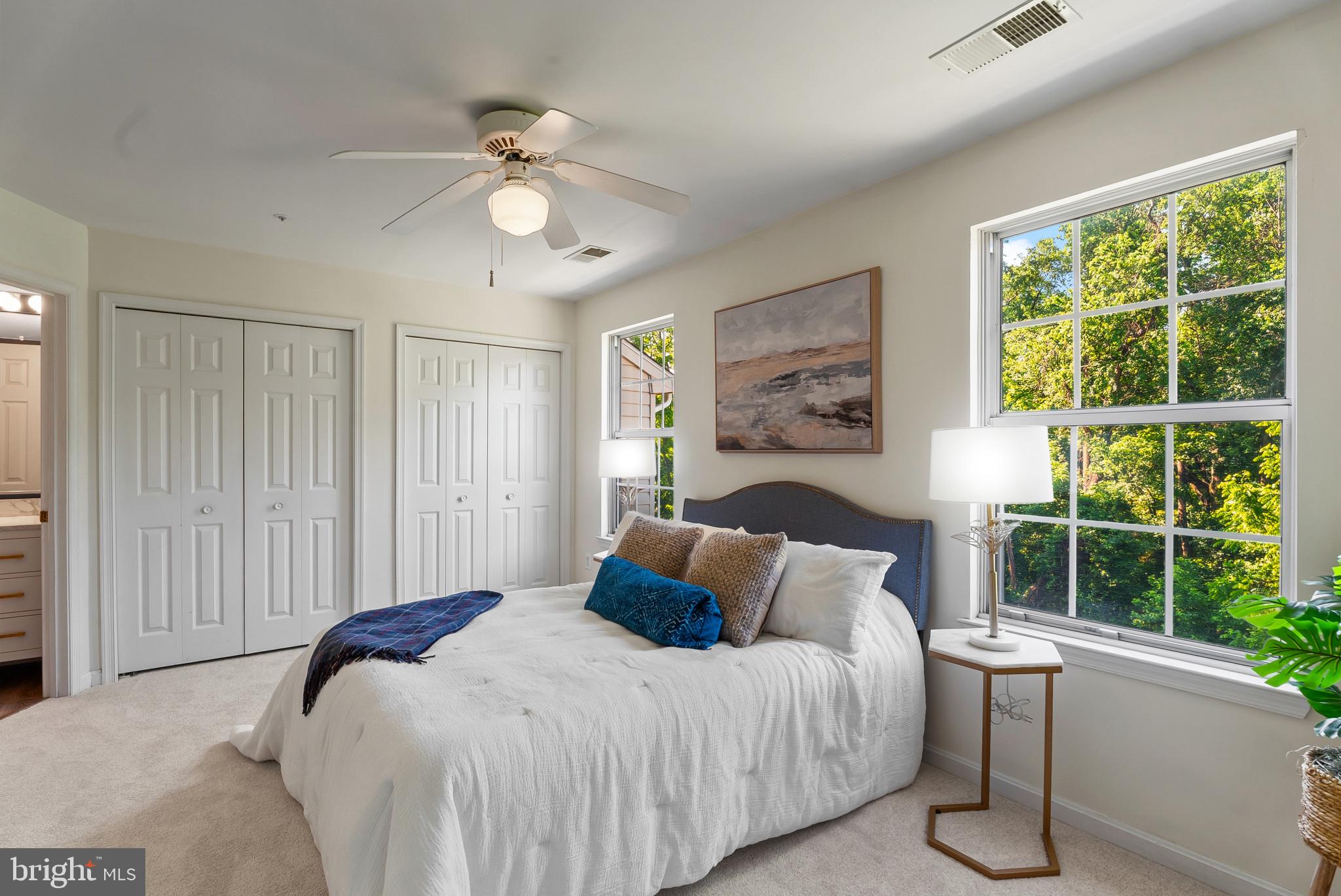 HUNTERS CROSSING - Residential