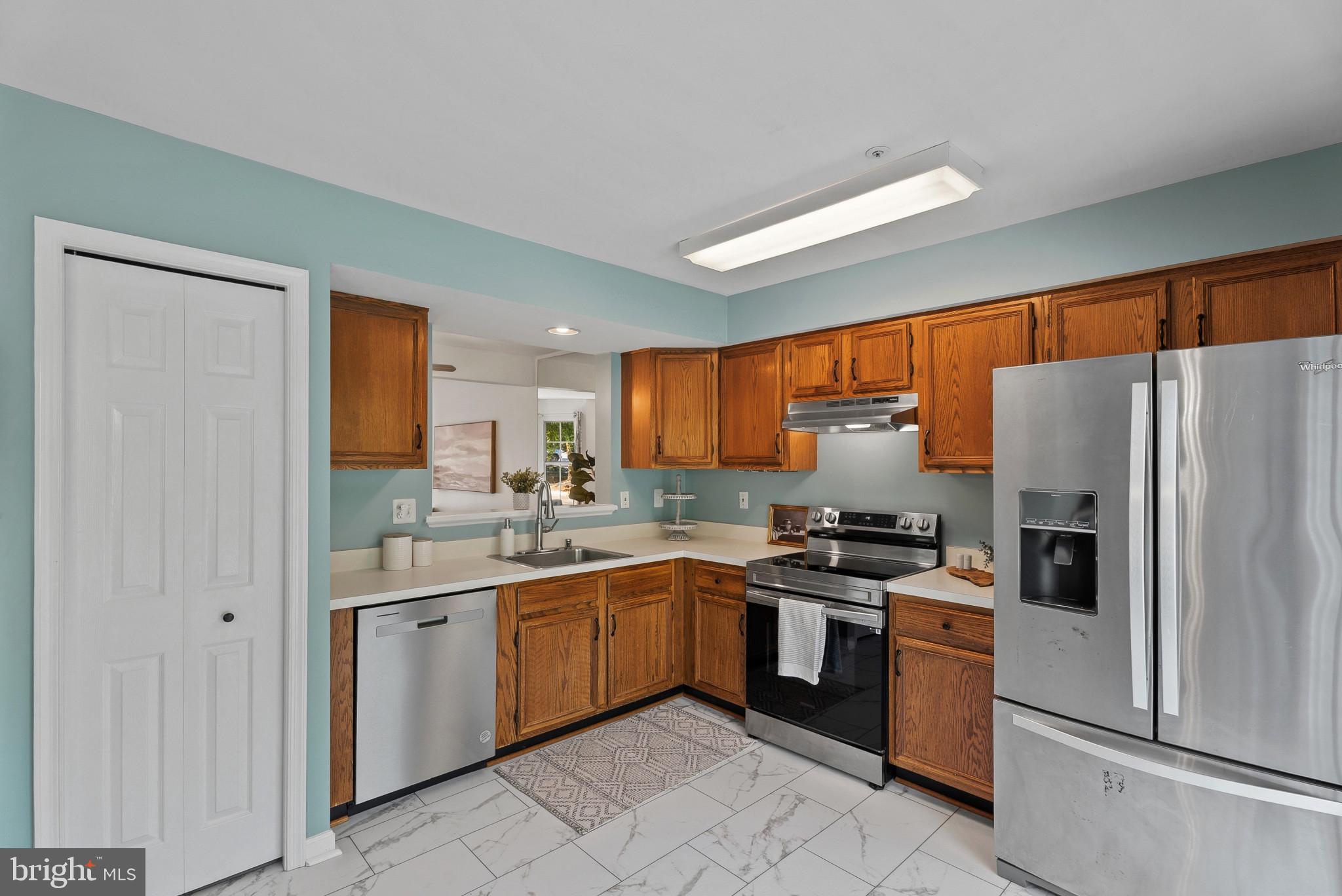 HUNTERS CROSSING - Residential