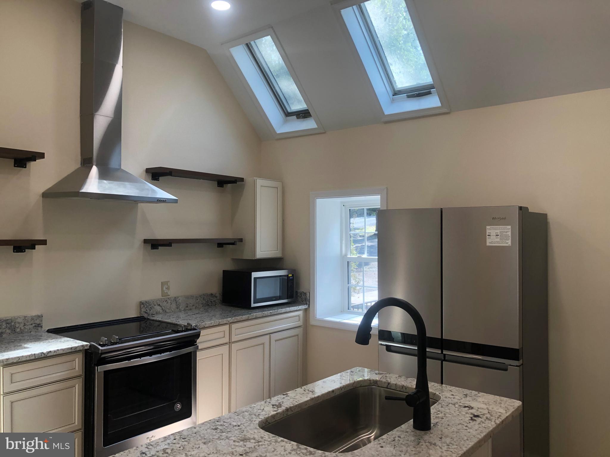 VALLEVUE - Residential Lease