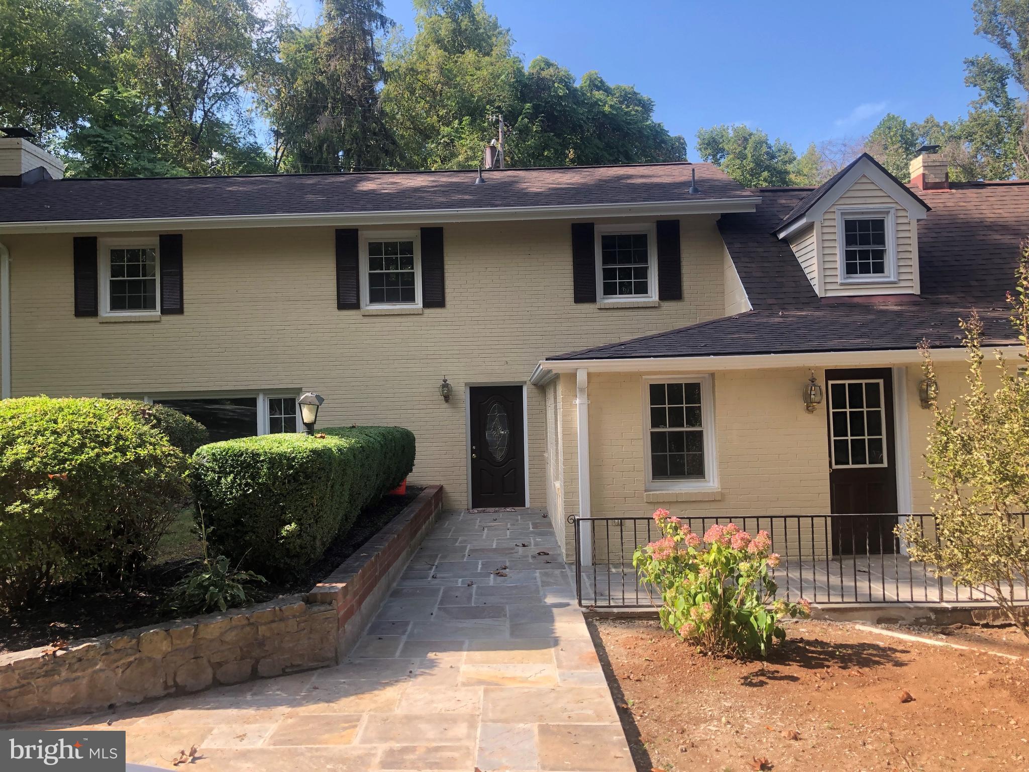 VALLEVUE - Residential Lease