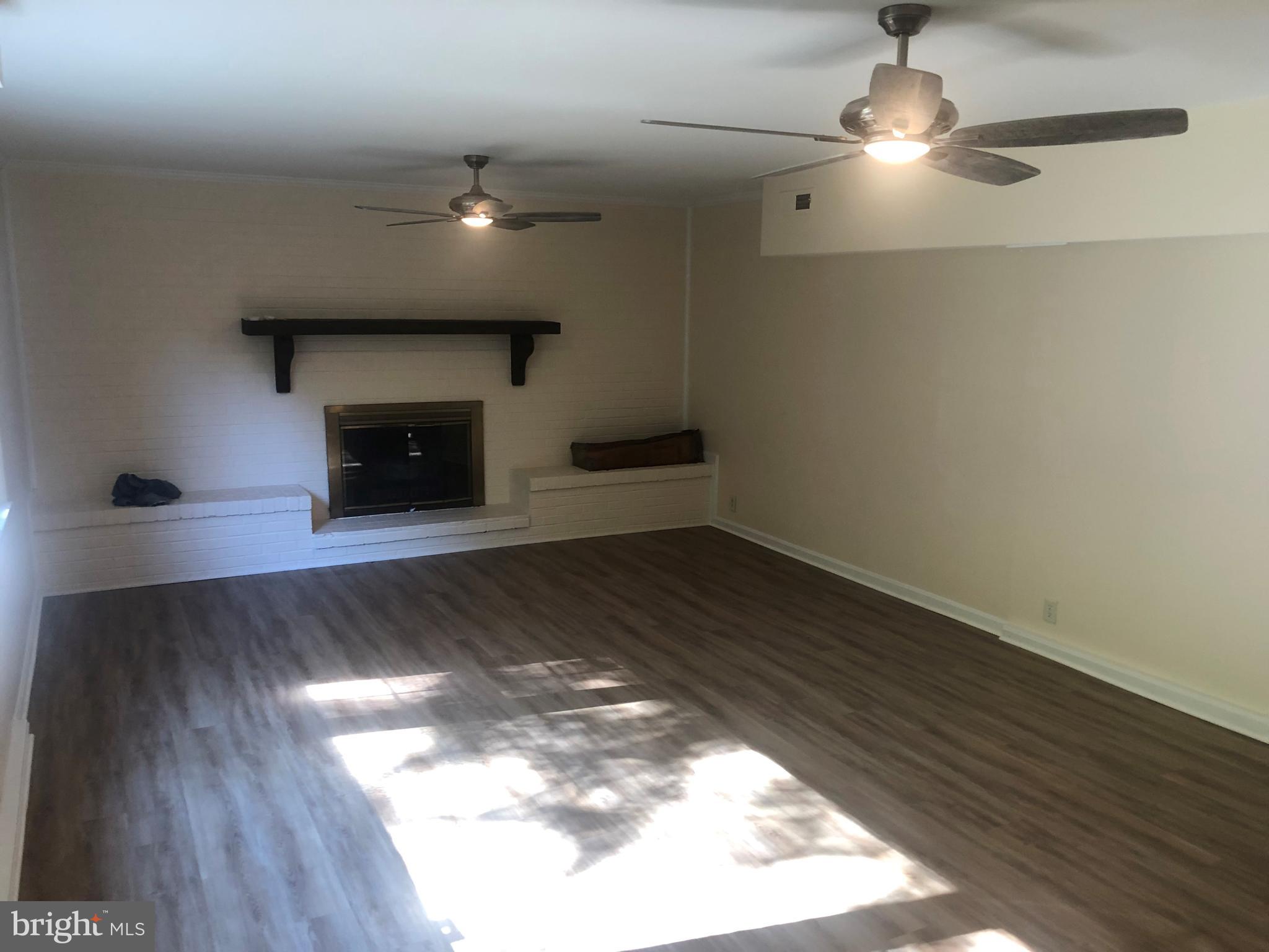 VALLEVUE - Residential Lease