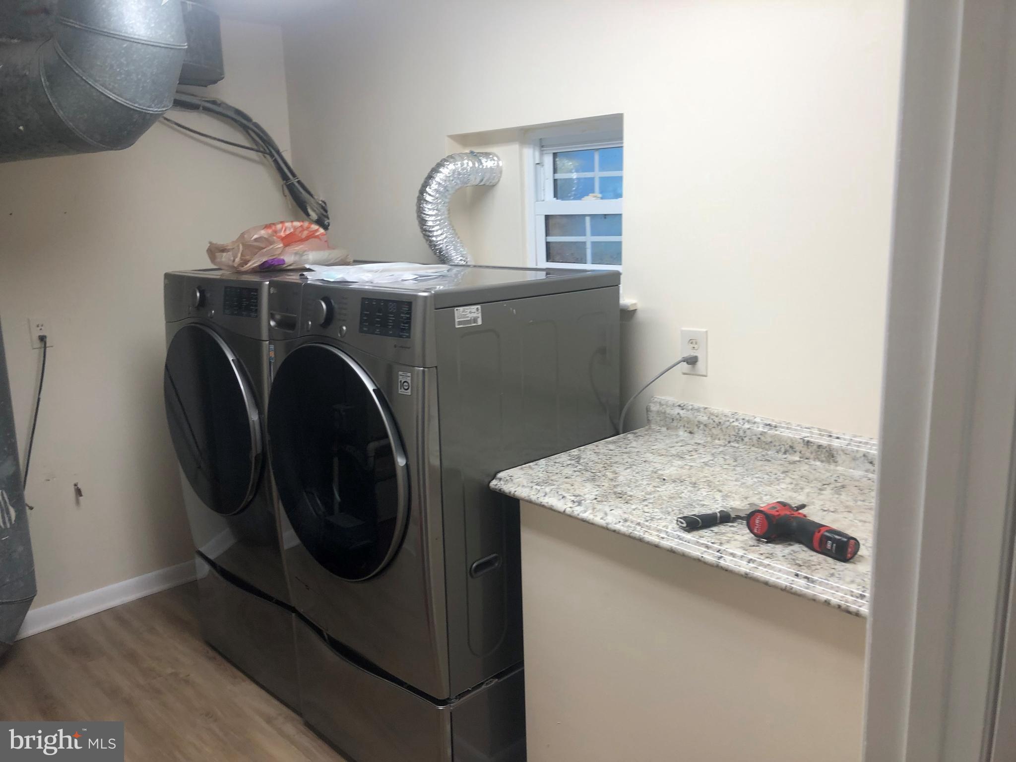 VALLEVUE - Residential Lease