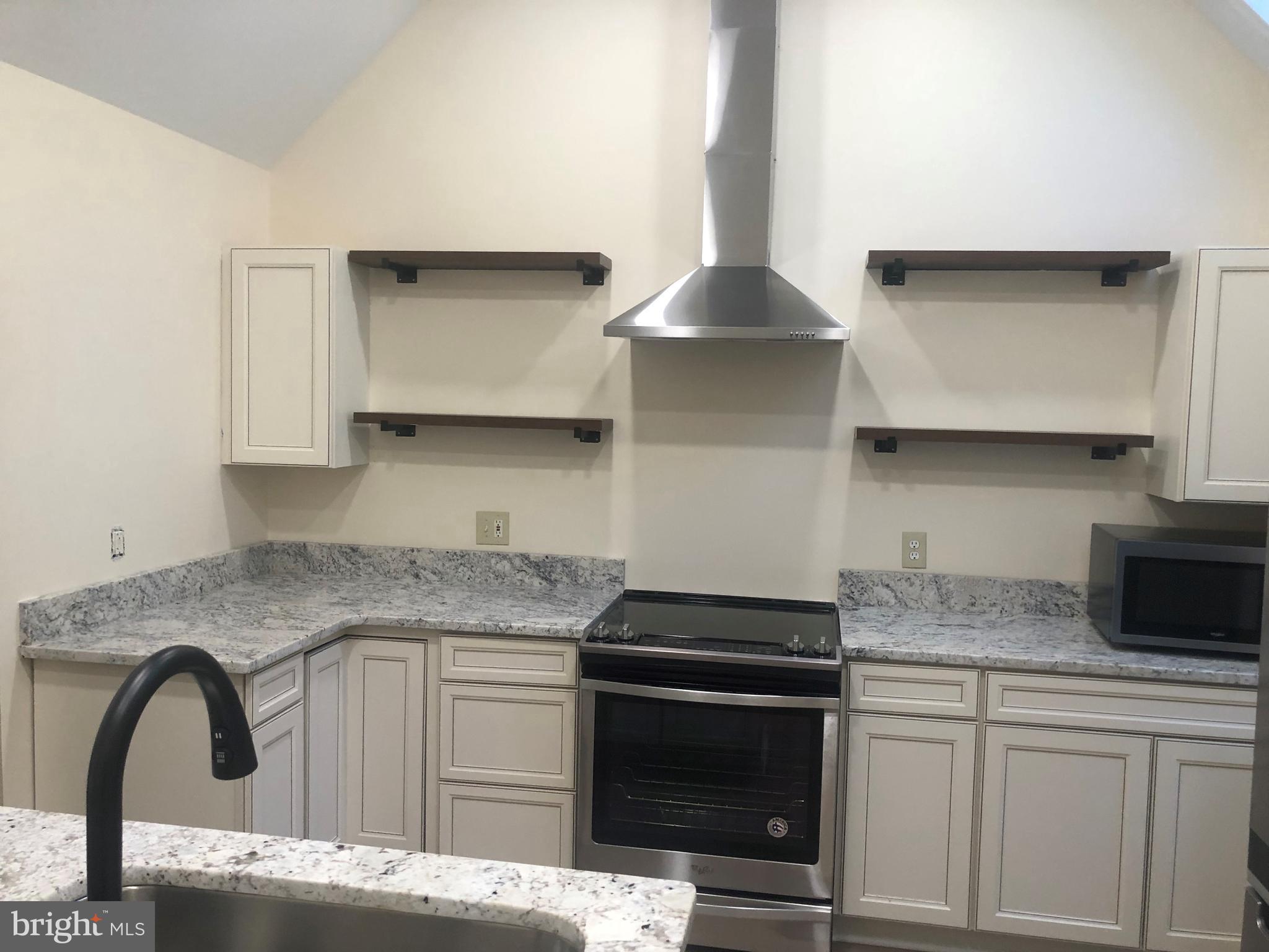 VALLEVUE - Residential Lease