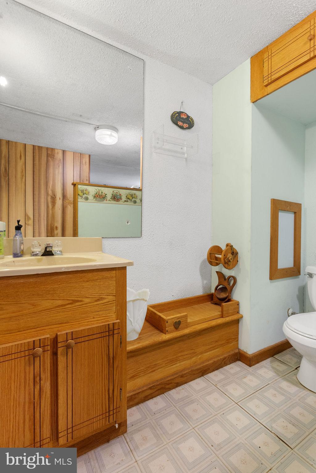 NONE, RURAL - Residential