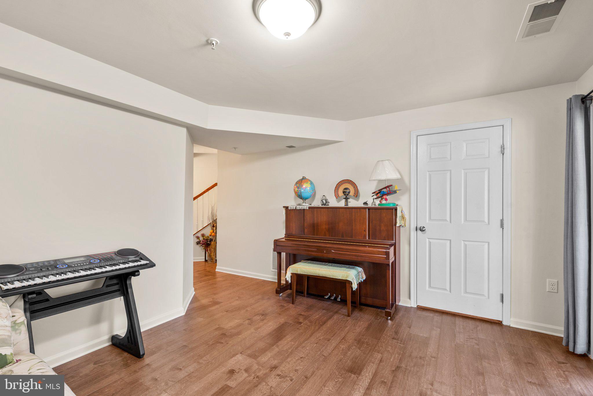 DORSEY CROSSING - Residential