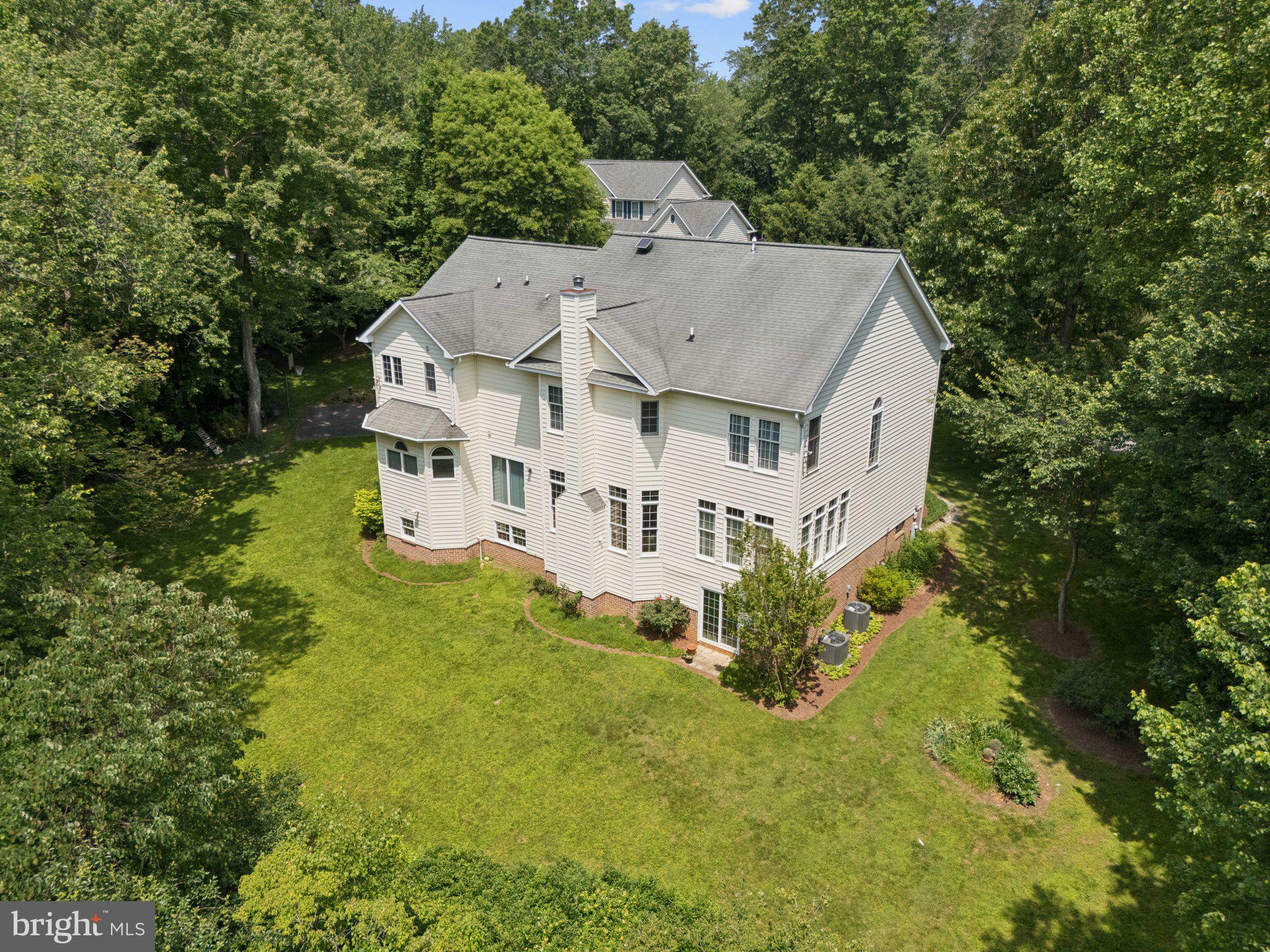 MIDSUMMER HILL - Residential