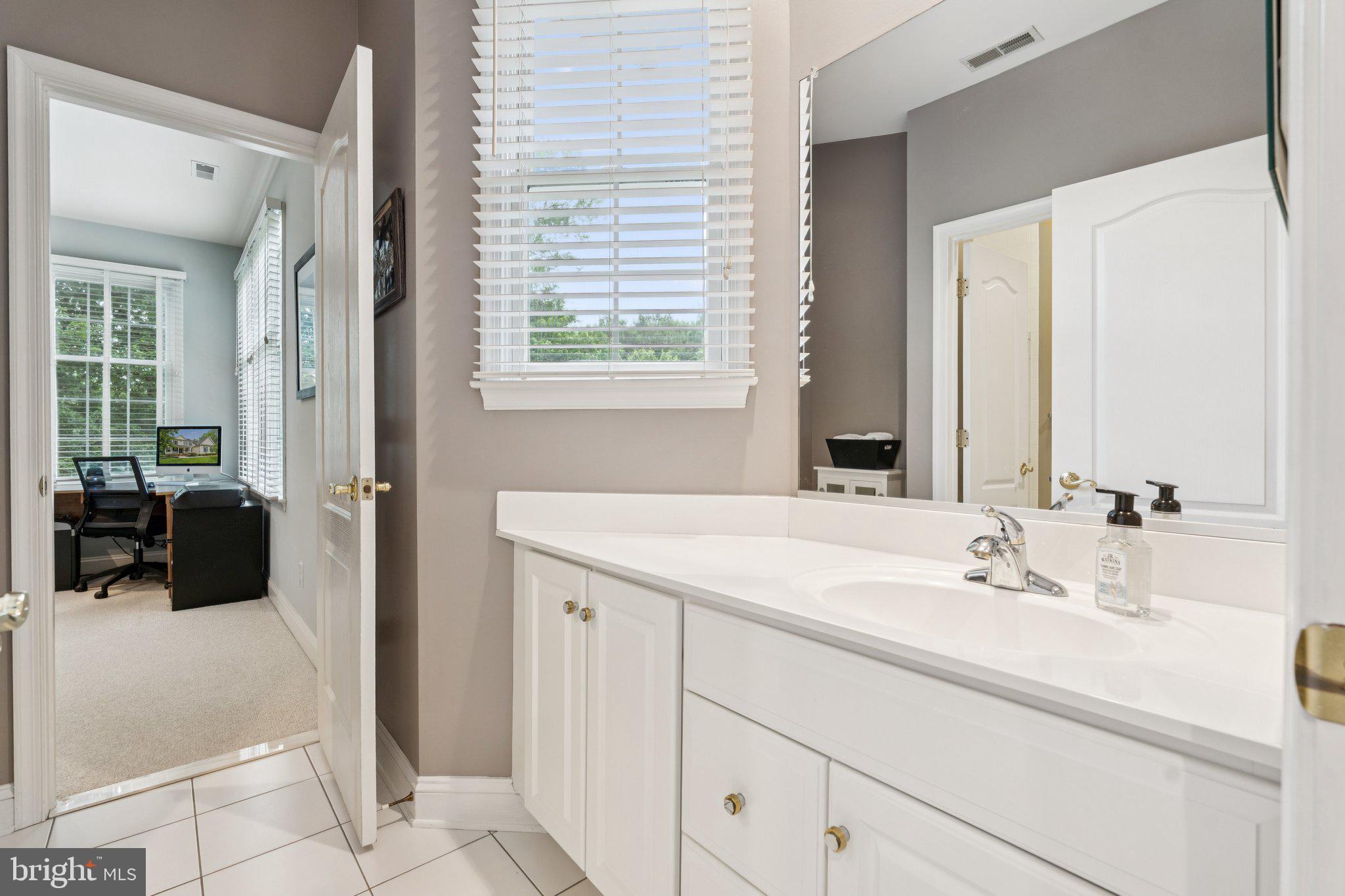 MIDSUMMER HILL - Residential