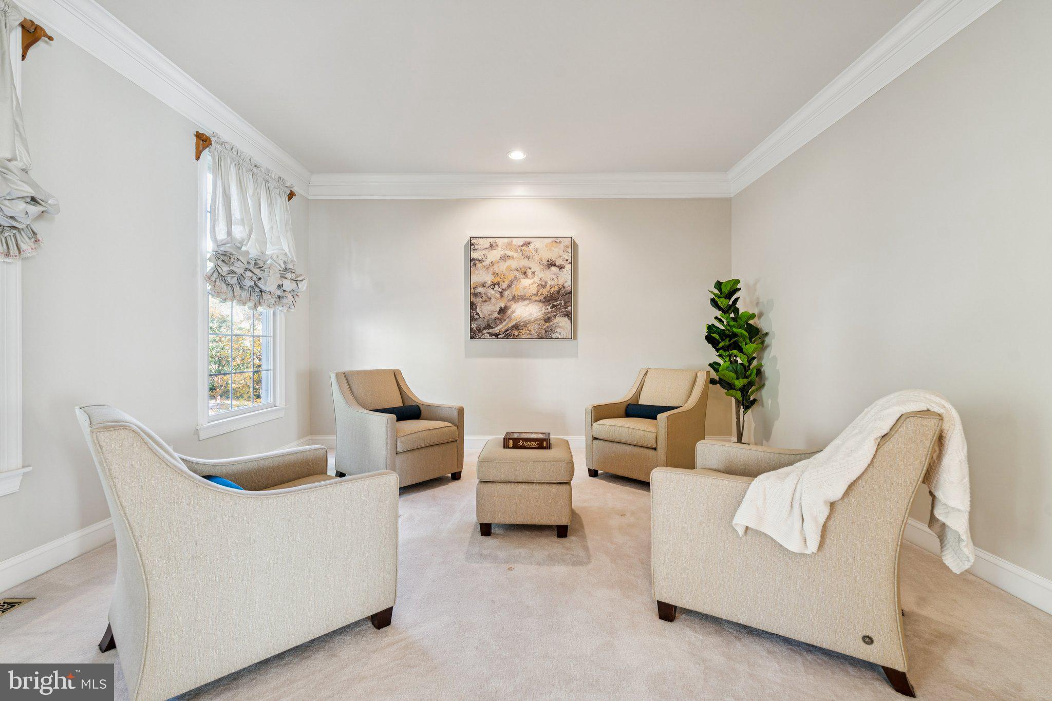 MIDSUMMER HILL - Residential