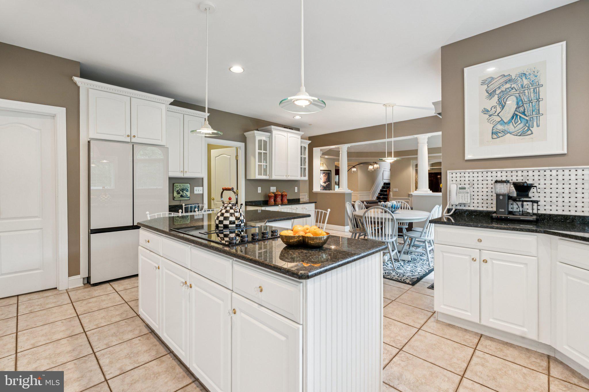 MIDSUMMER HILL - Residential