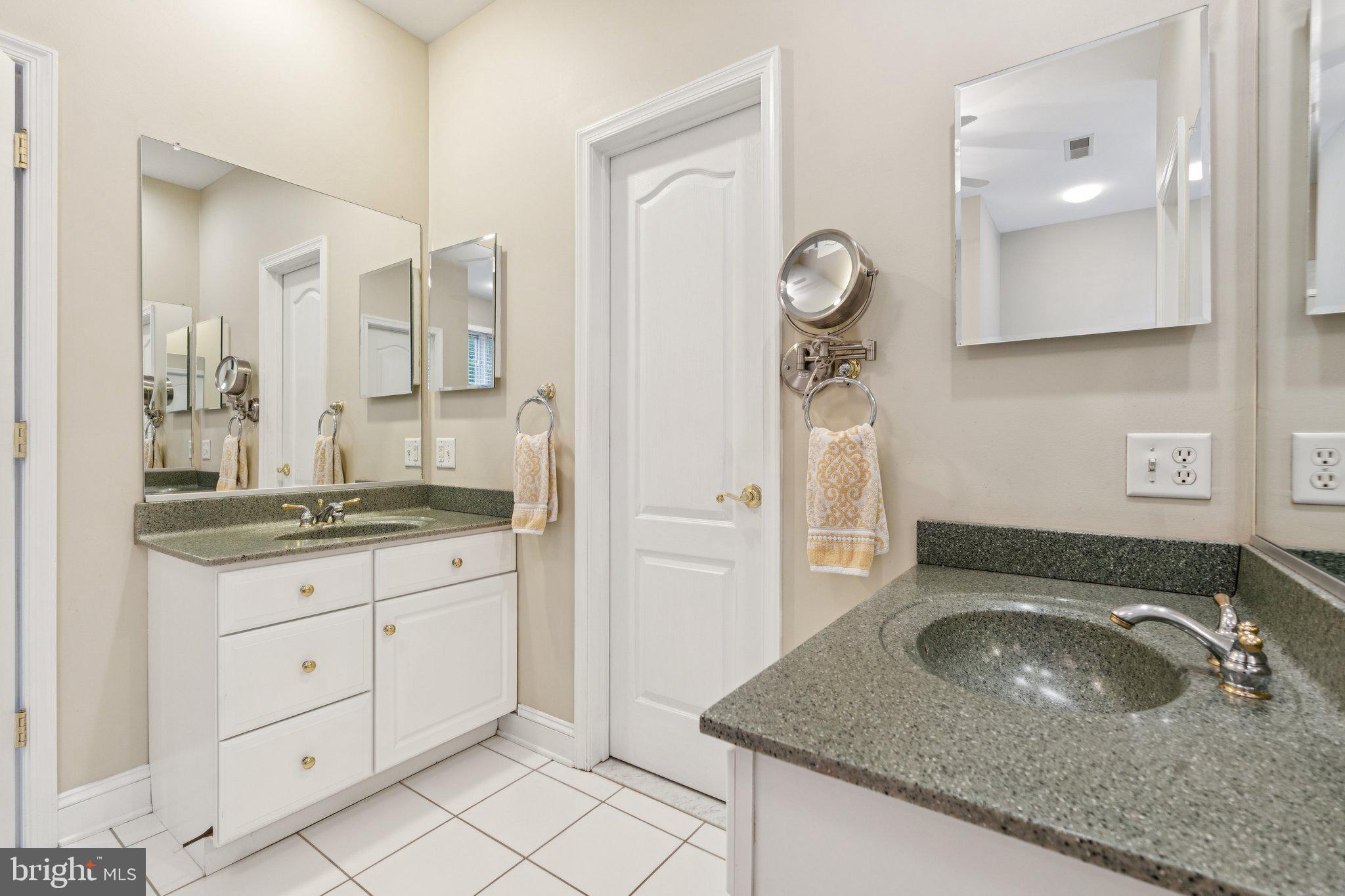 MIDSUMMER HILL - Residential