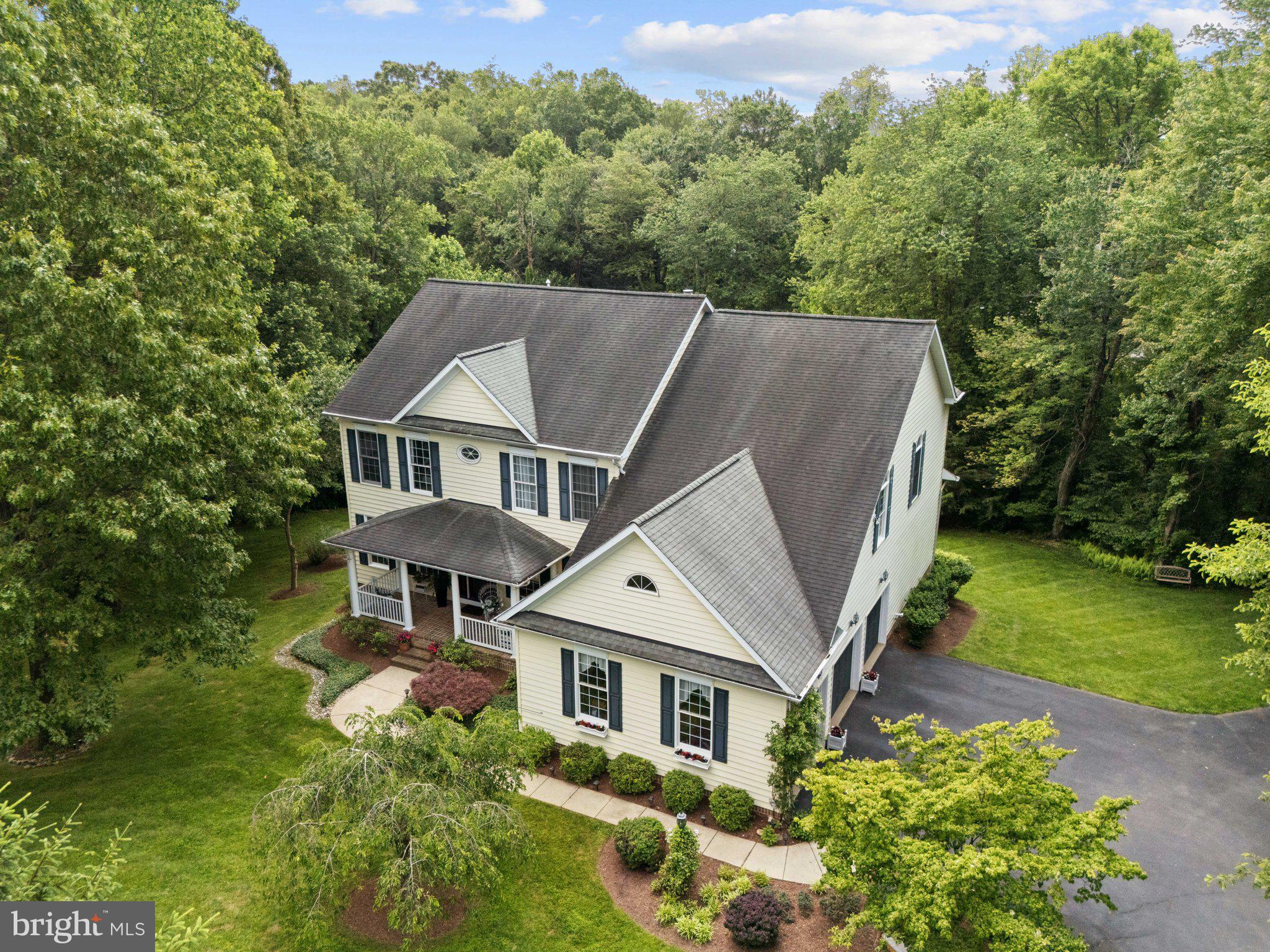 MIDSUMMER HILL - Residential