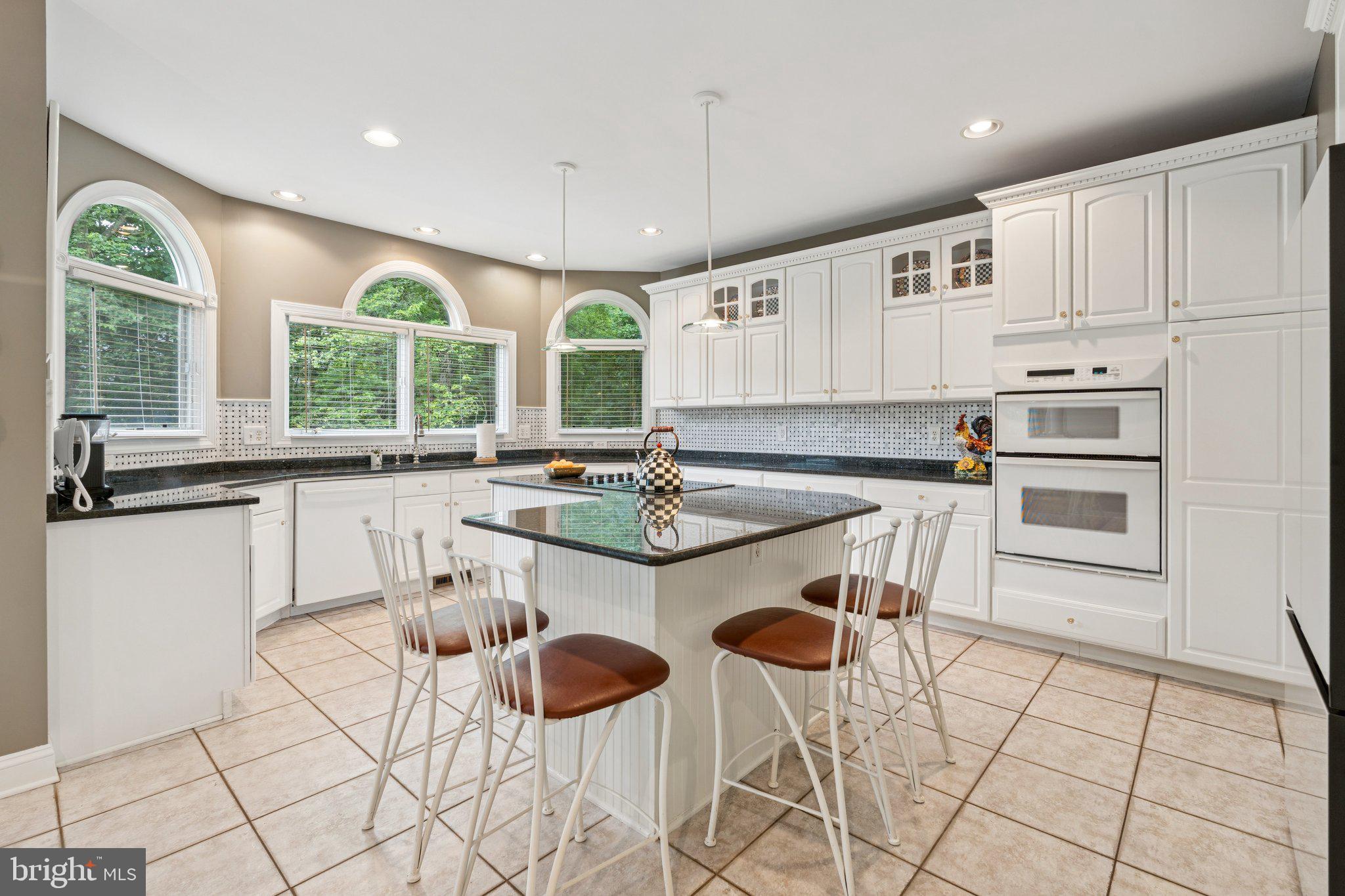 MIDSUMMER HILL - Residential