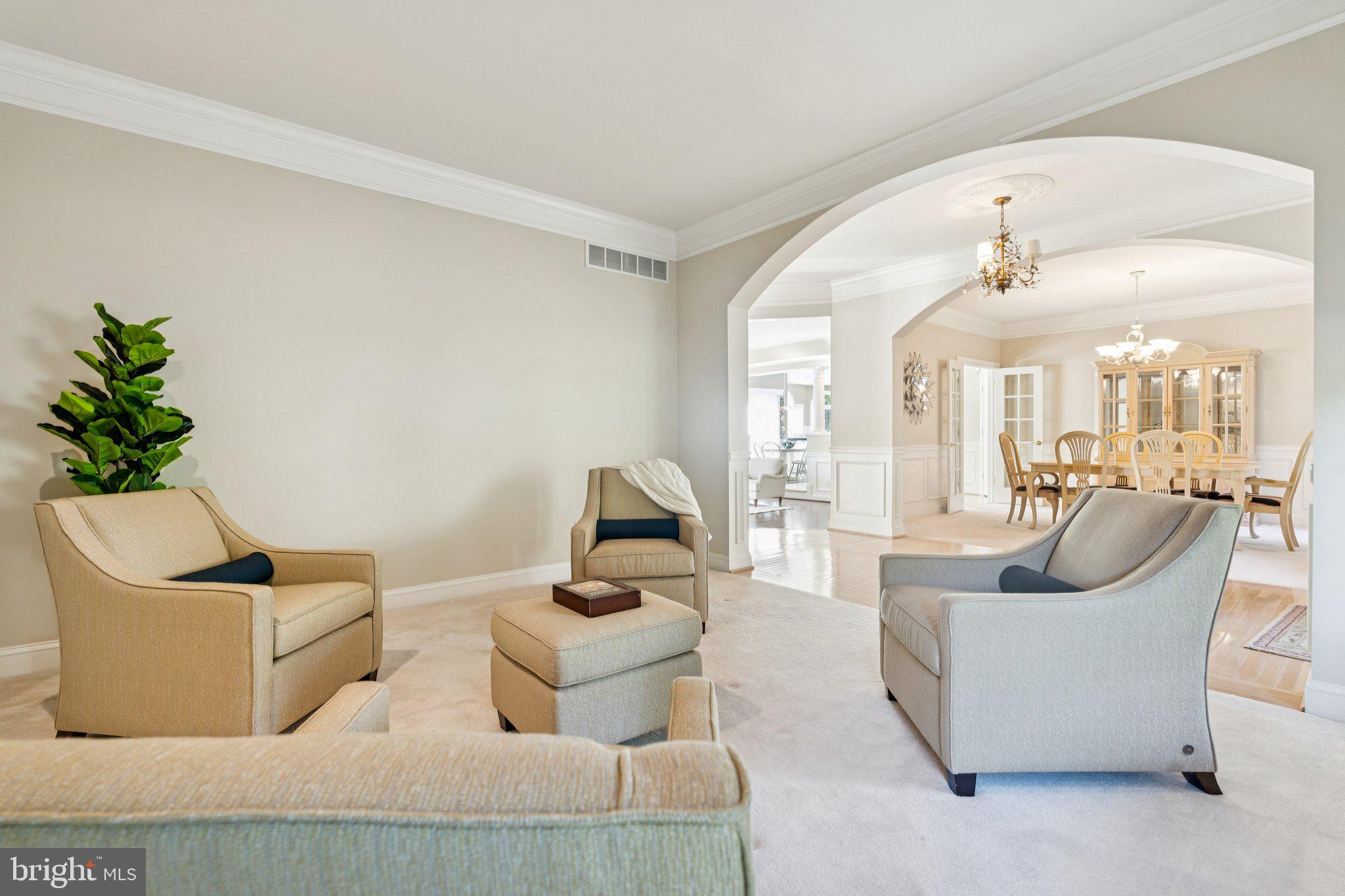 MIDSUMMER HILL - Residential