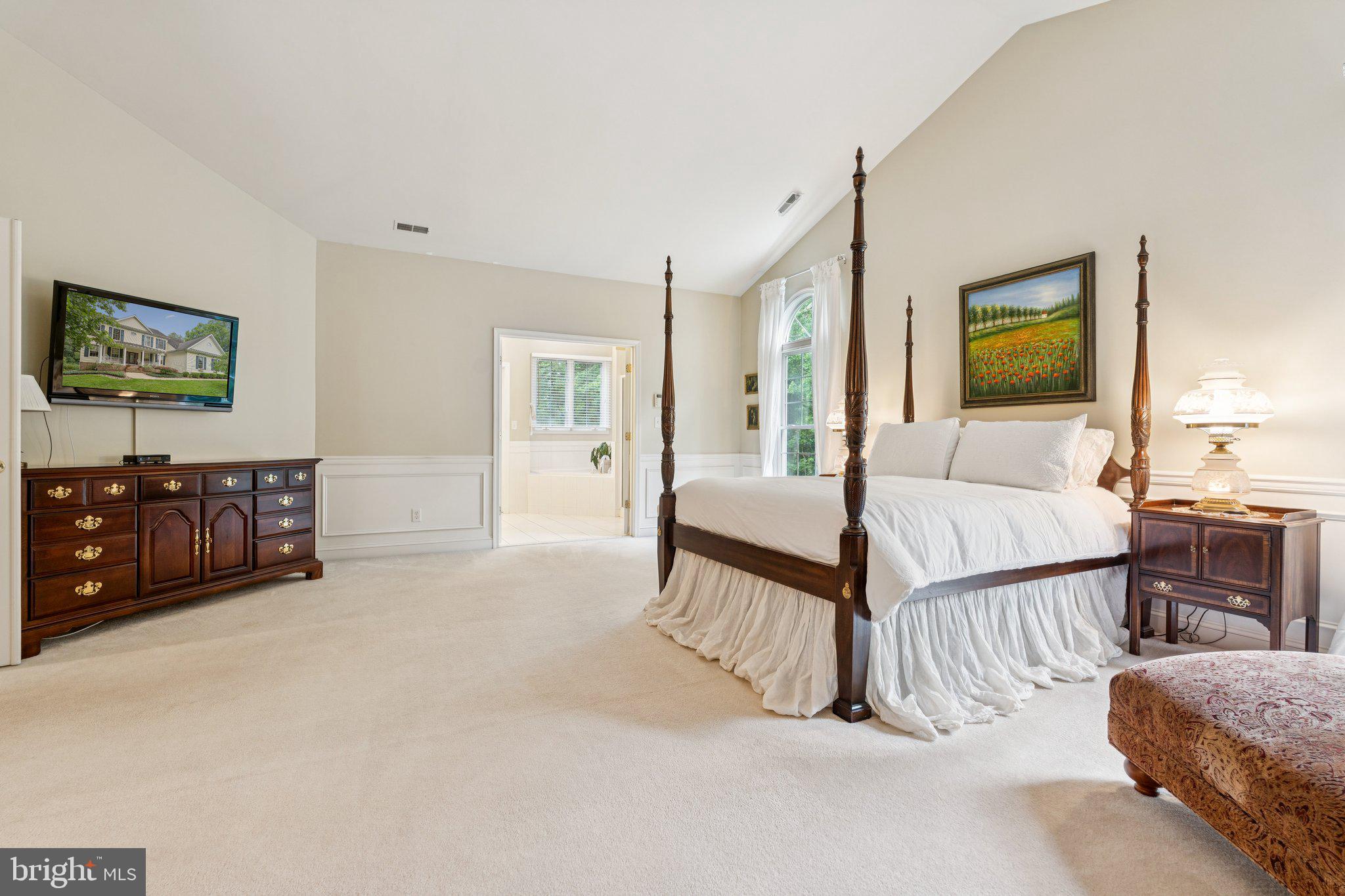 MIDSUMMER HILL - Residential