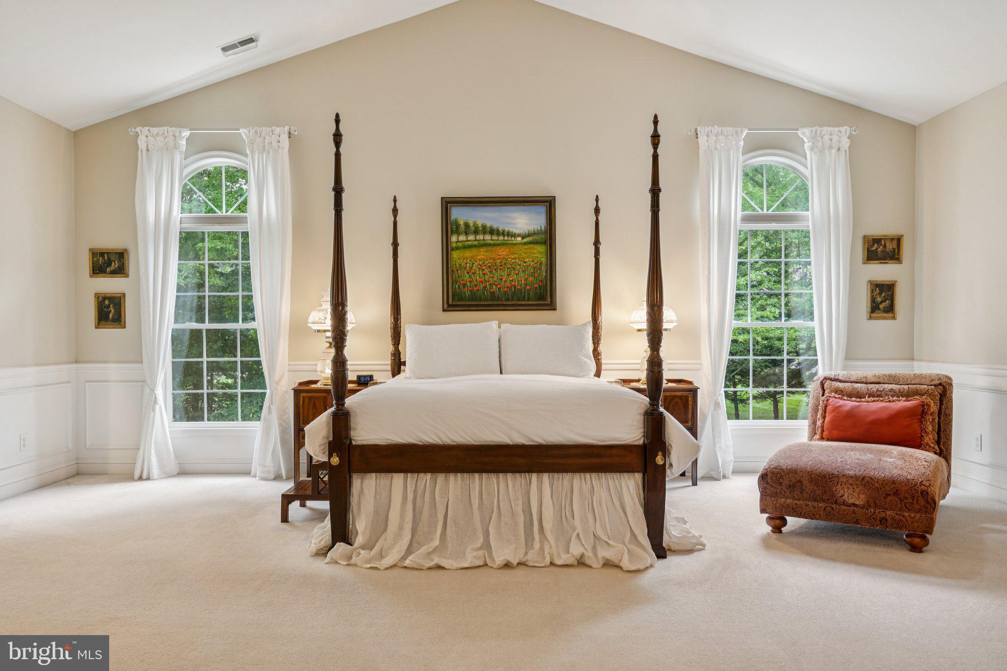 MIDSUMMER HILL - Residential