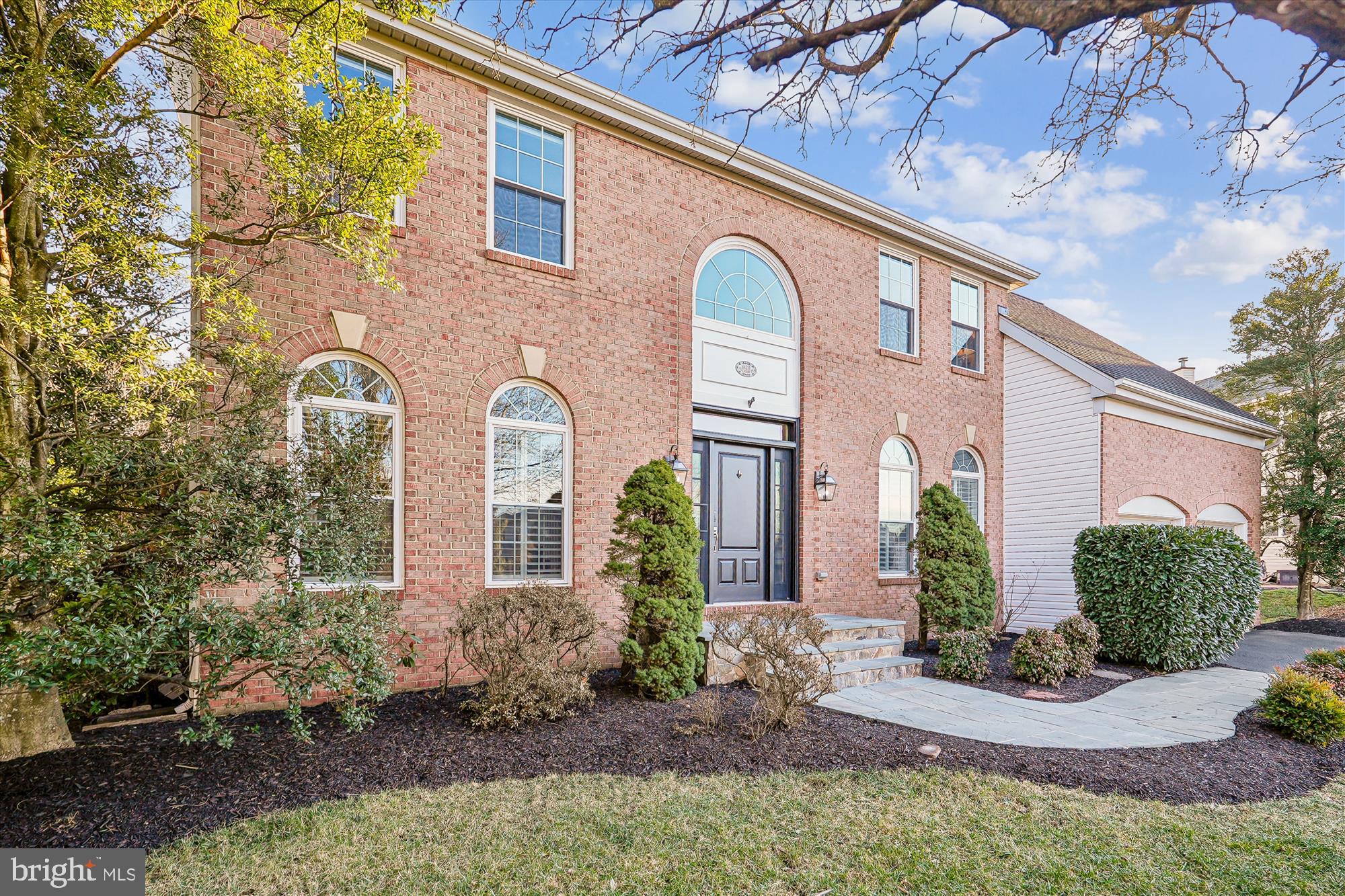 ASHBURN VILLAGE - Residential